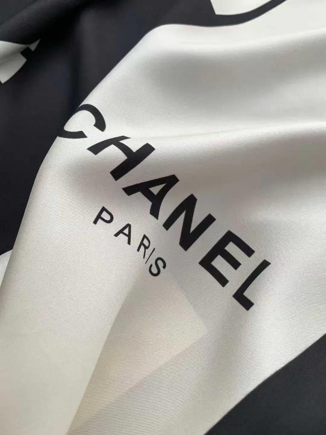 Платки Chanel 18222536