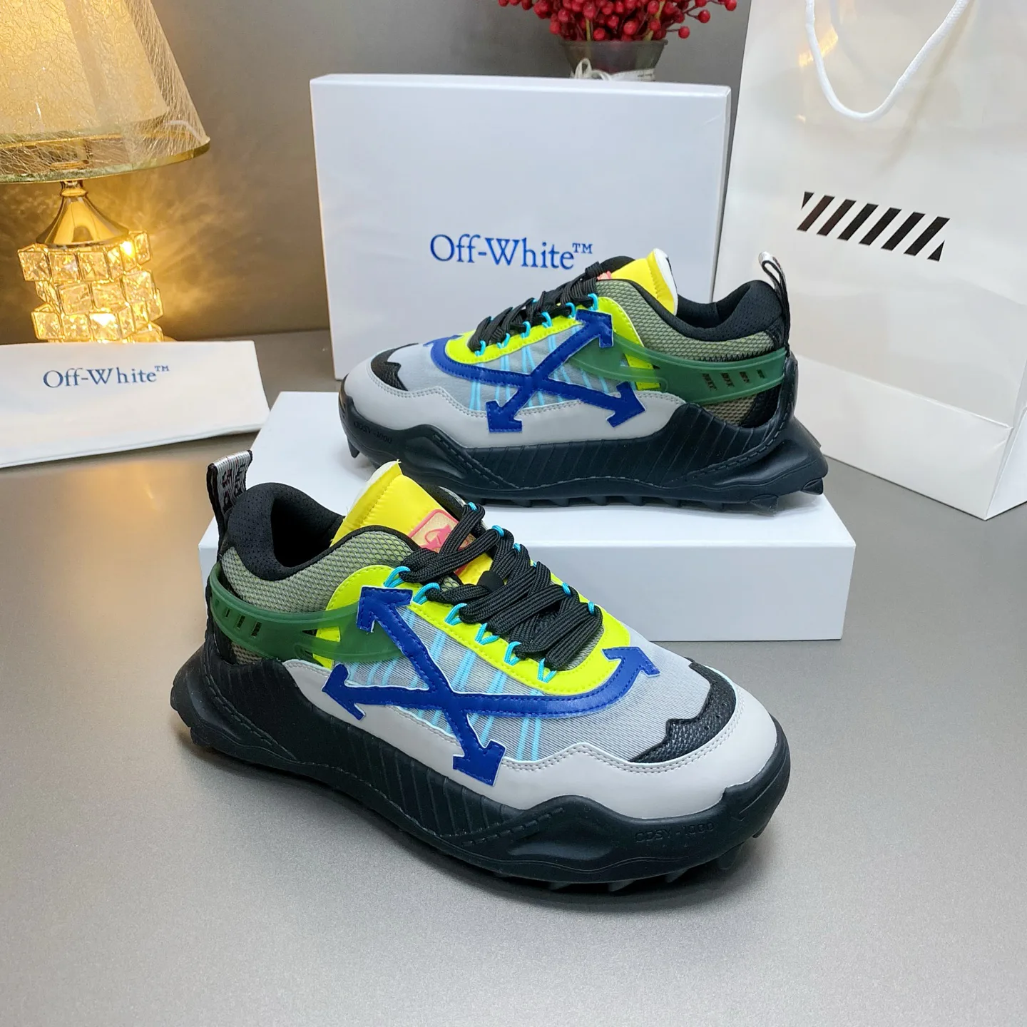 Кроссовки Женские Off-White 17530532