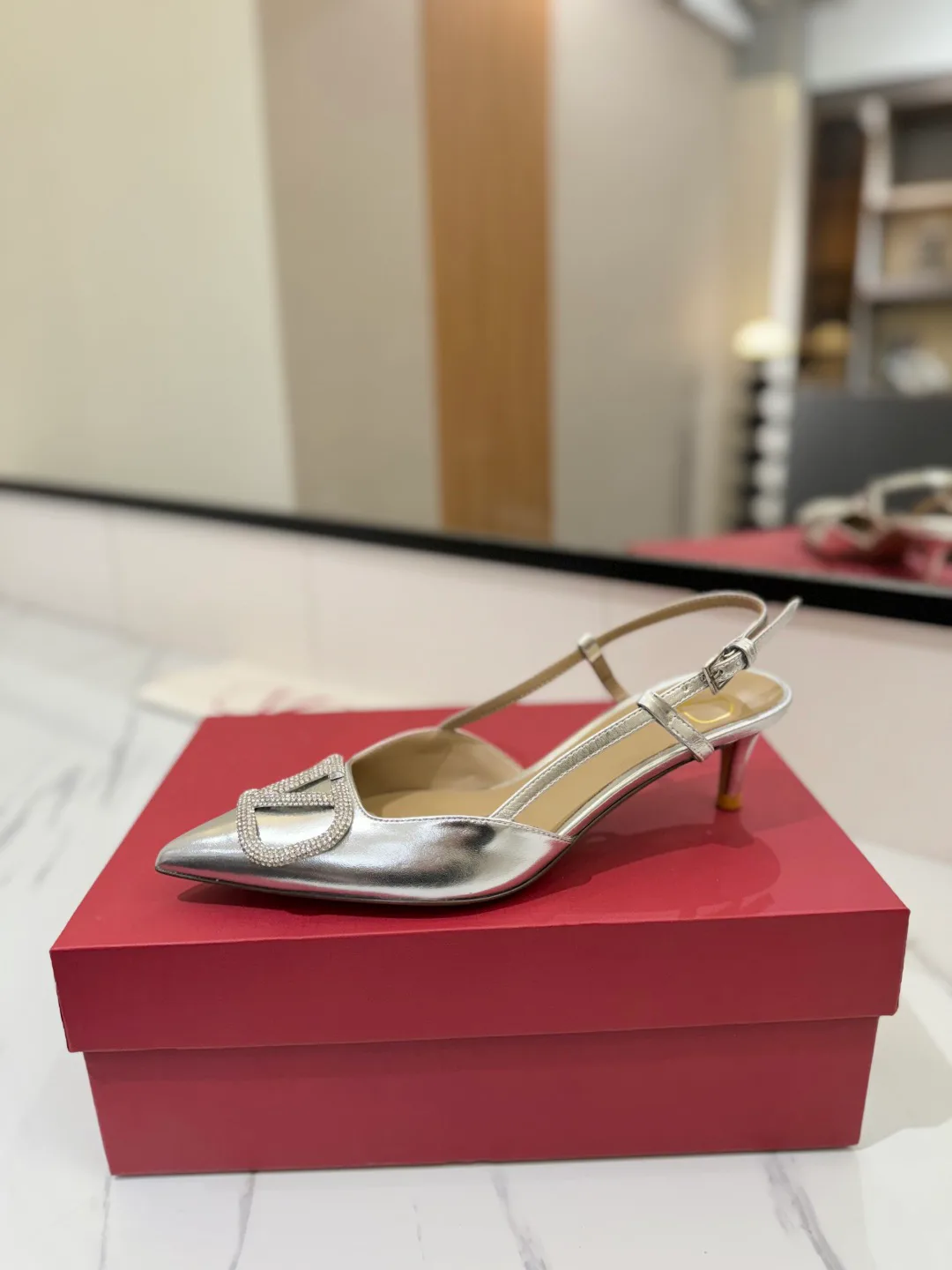Босоножки Женские Valentino 11516253