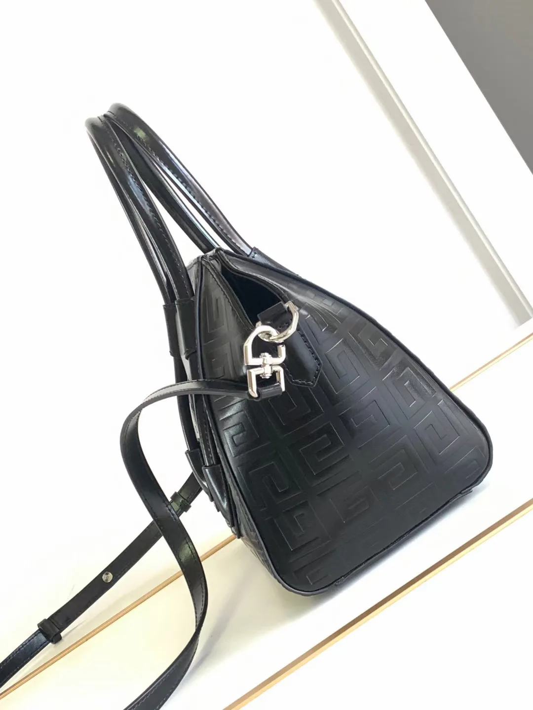Сумки На Ремне Женские Givenchy 393503