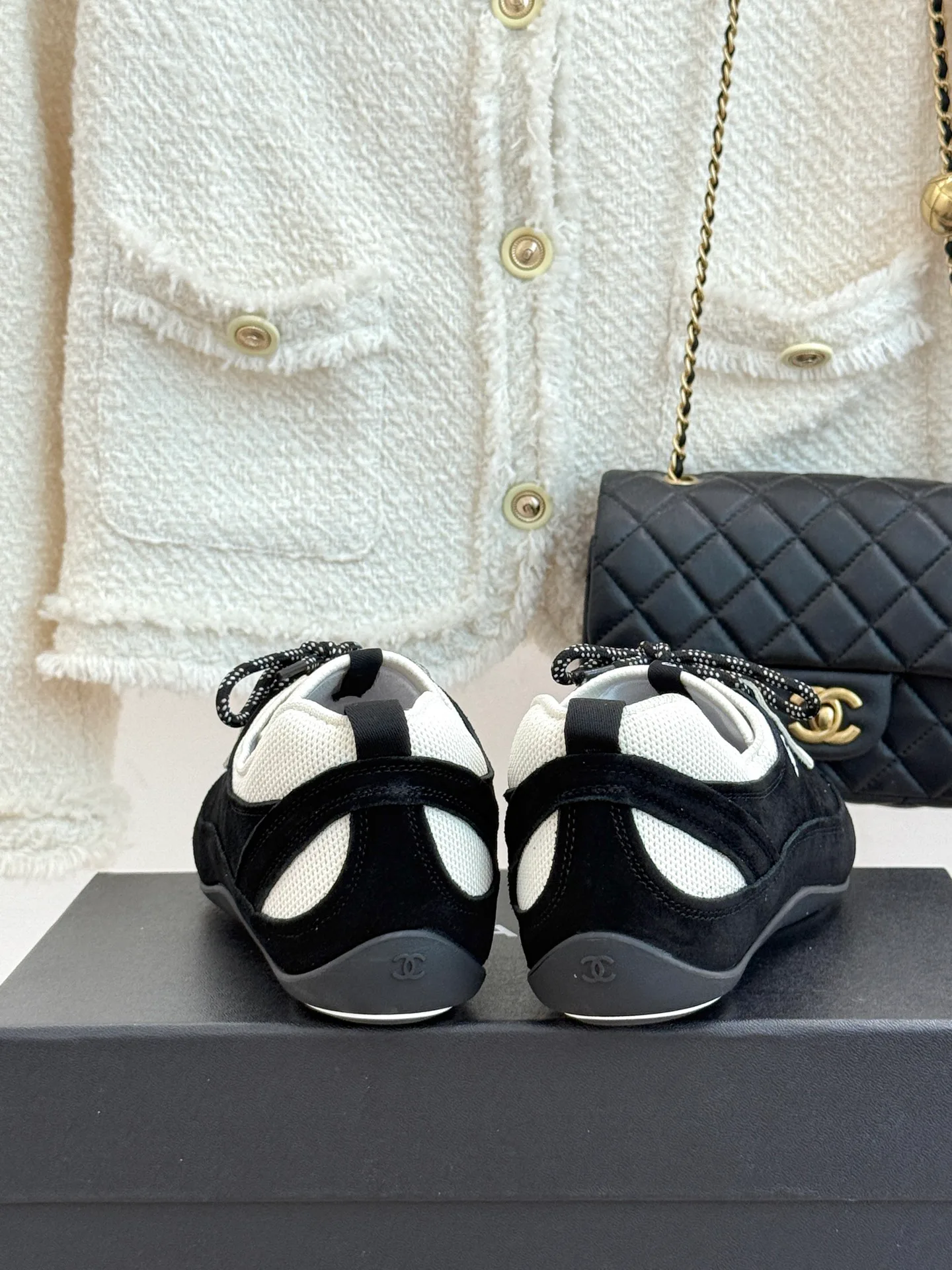 Кроссовки Женские Chanel 17025638