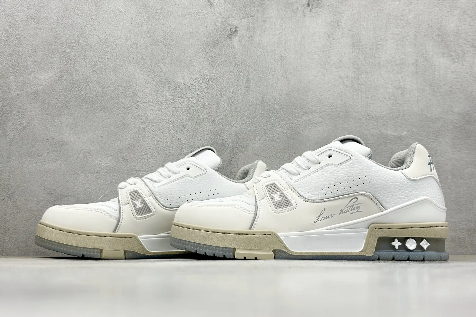 Кроссовки Женские Louis Vuitton 253828