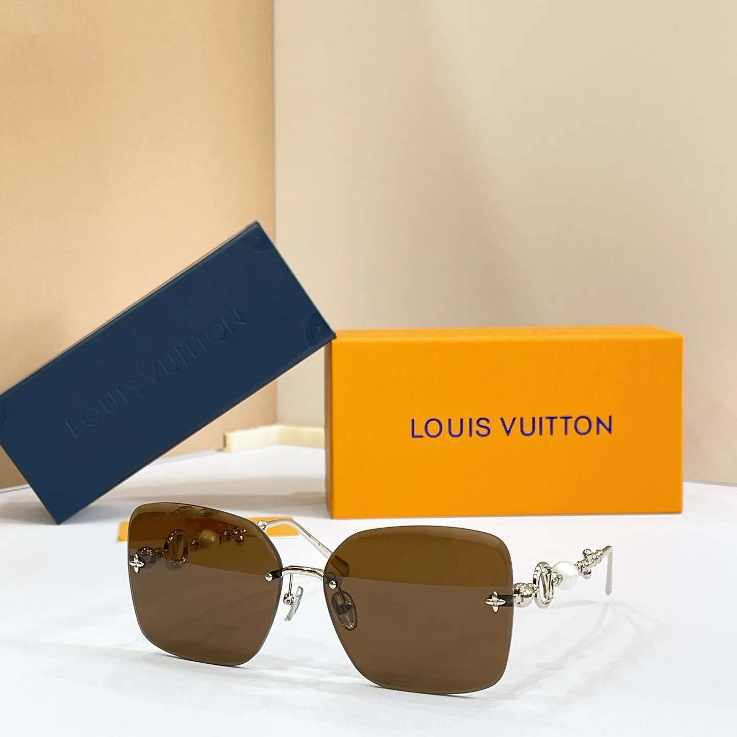Очки Louis Vuitton 17495901
