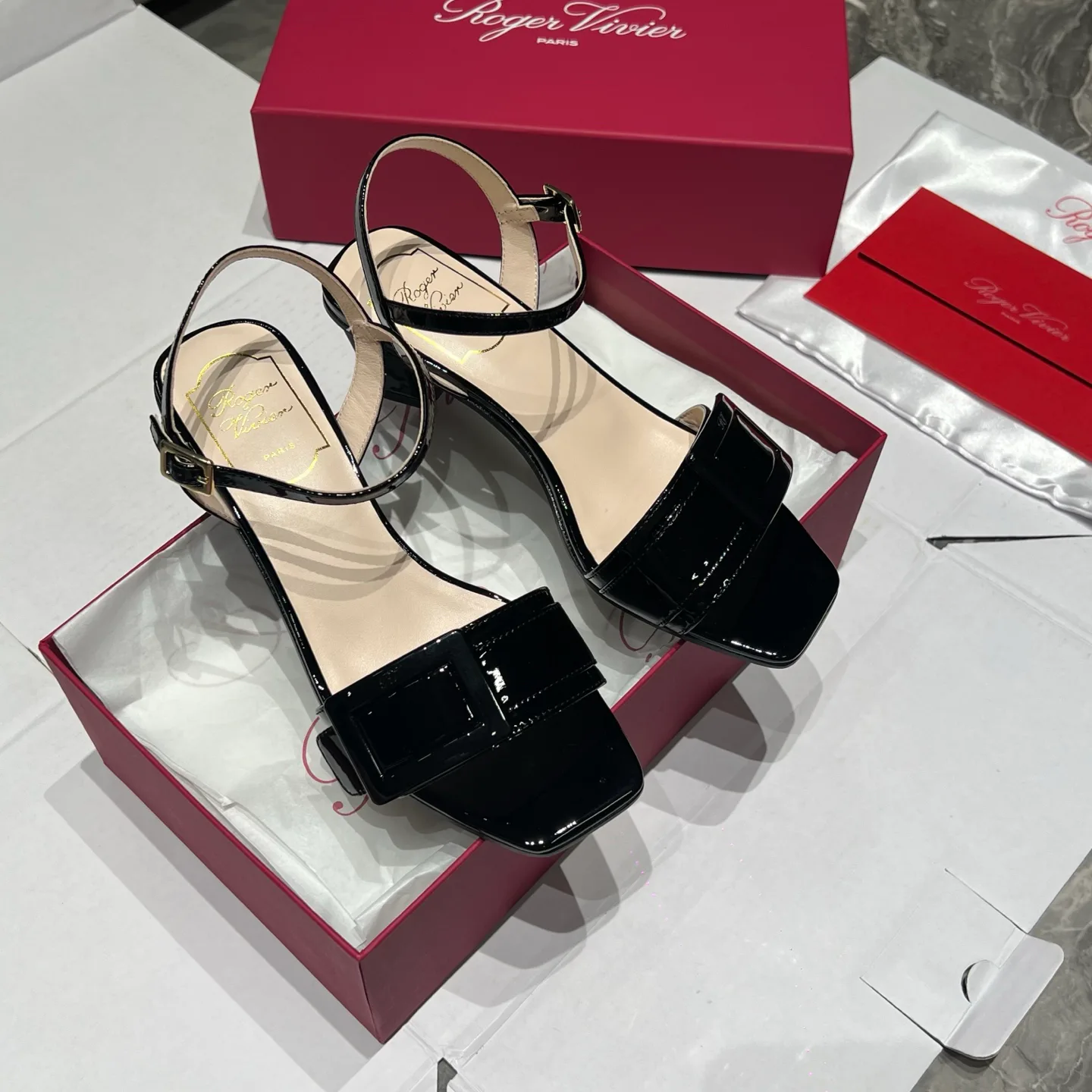 Босоножки Женские Roger Vivier 17291900