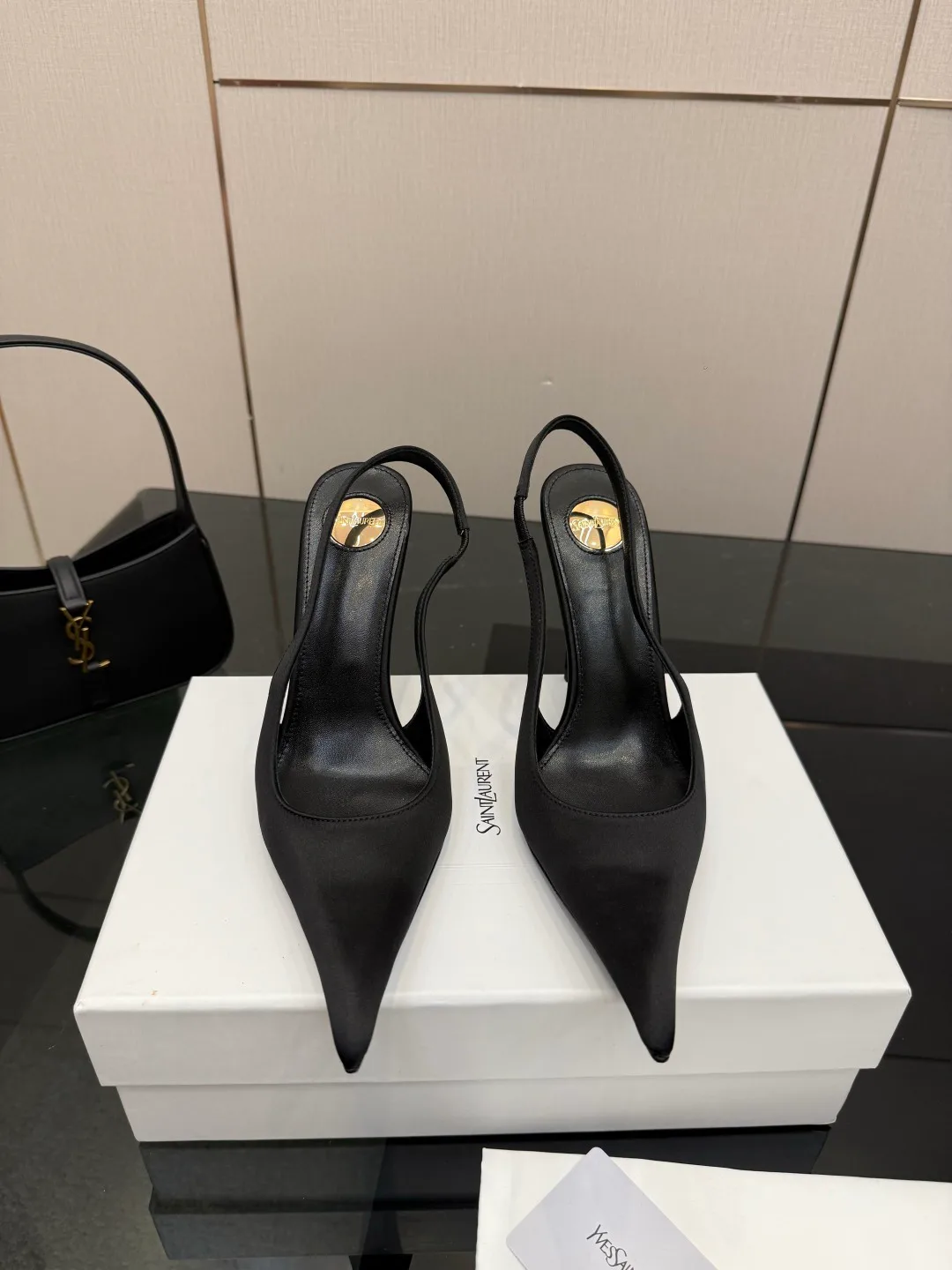 Босоножки Женские Saint Laurent 11409925