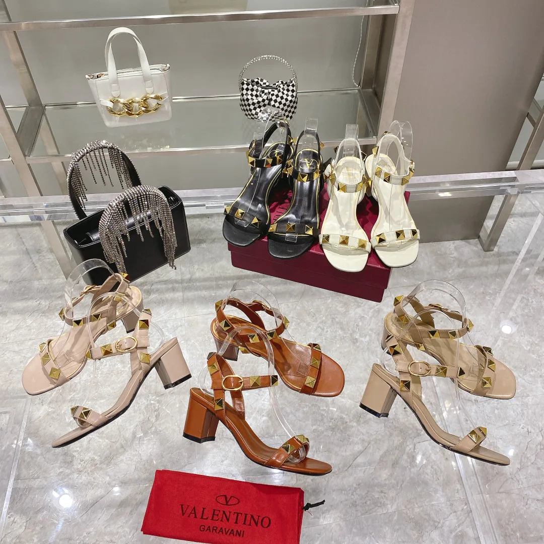 Босоножки Женские Valentino 17956835