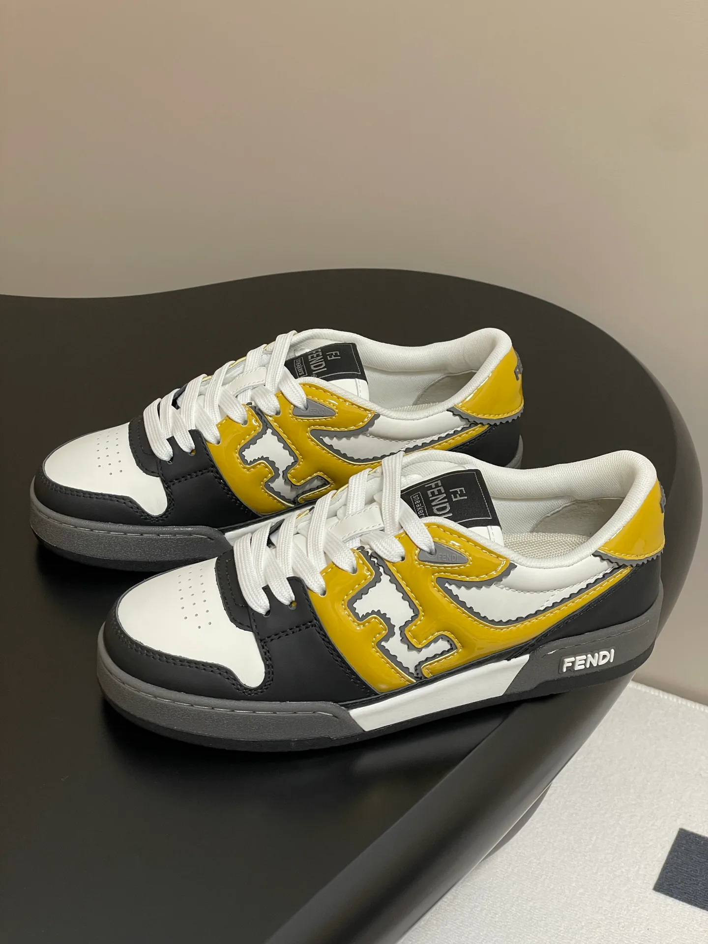 Кроссовки Мужские Fendi 28323