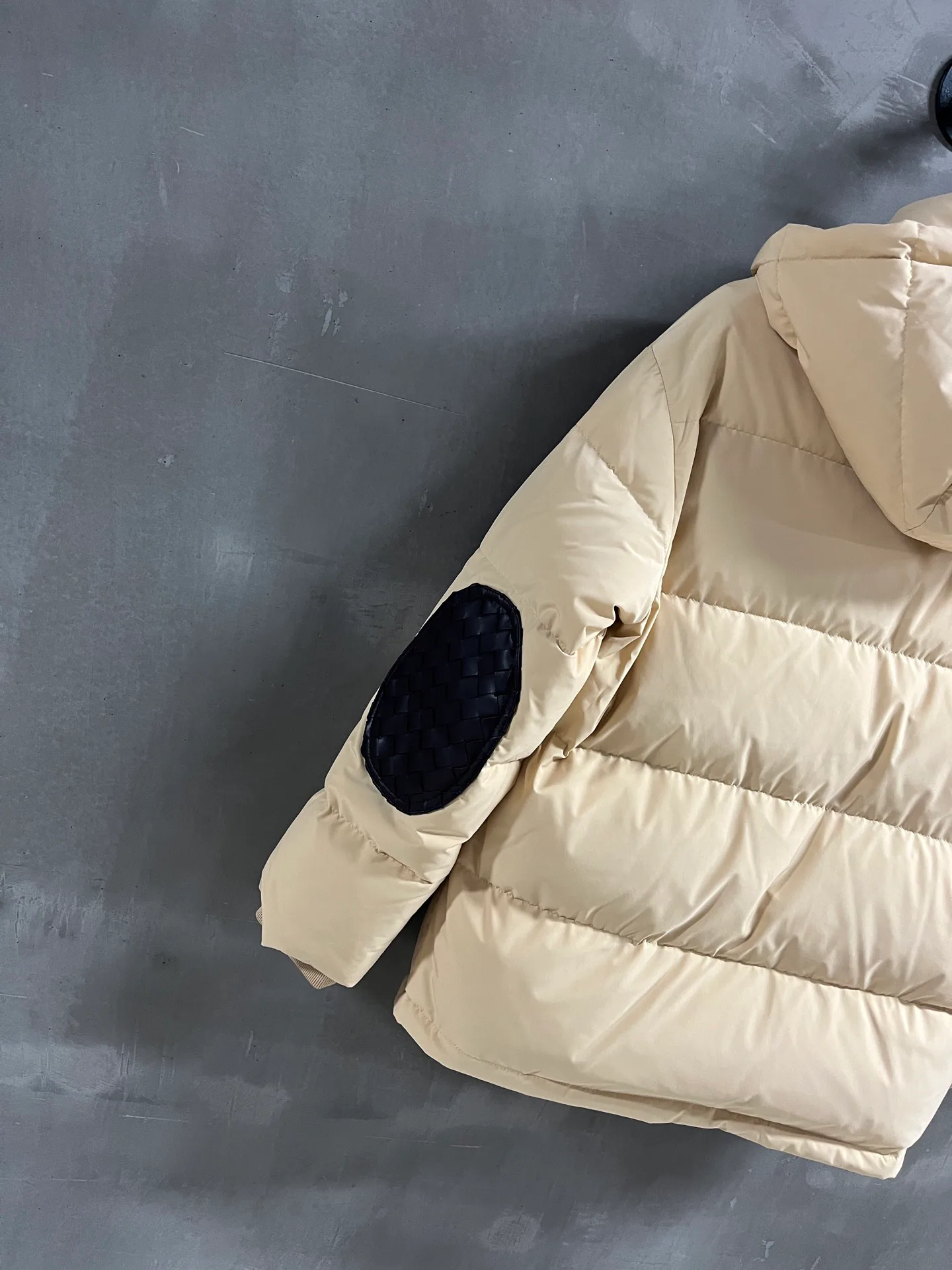 Куртки И Пуховики Женские Bottega Veneta 359000