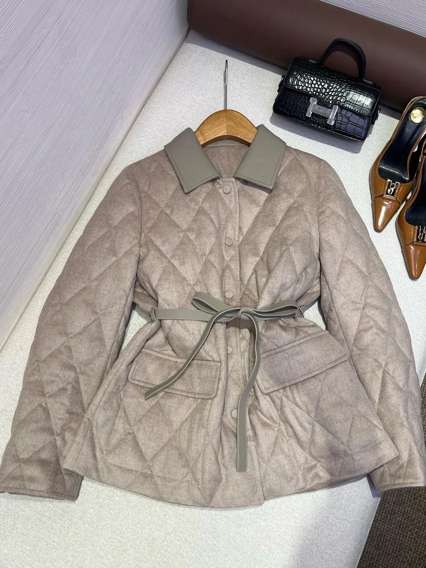 Куртки И Пуховики Женские Burberry 19813589