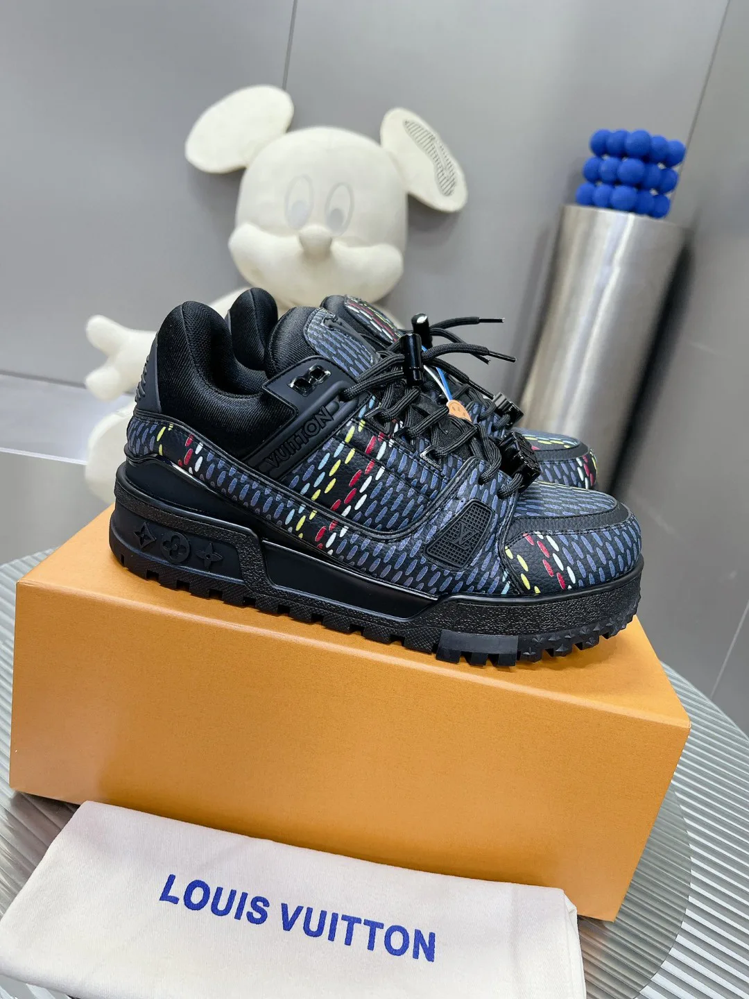 Кроссовки Женские Louis Vuitton 3179637