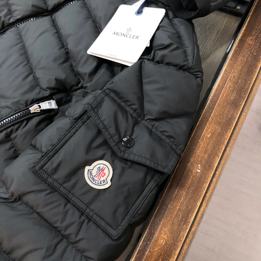 Куртки И Пуховики Женские Moncler 18408602