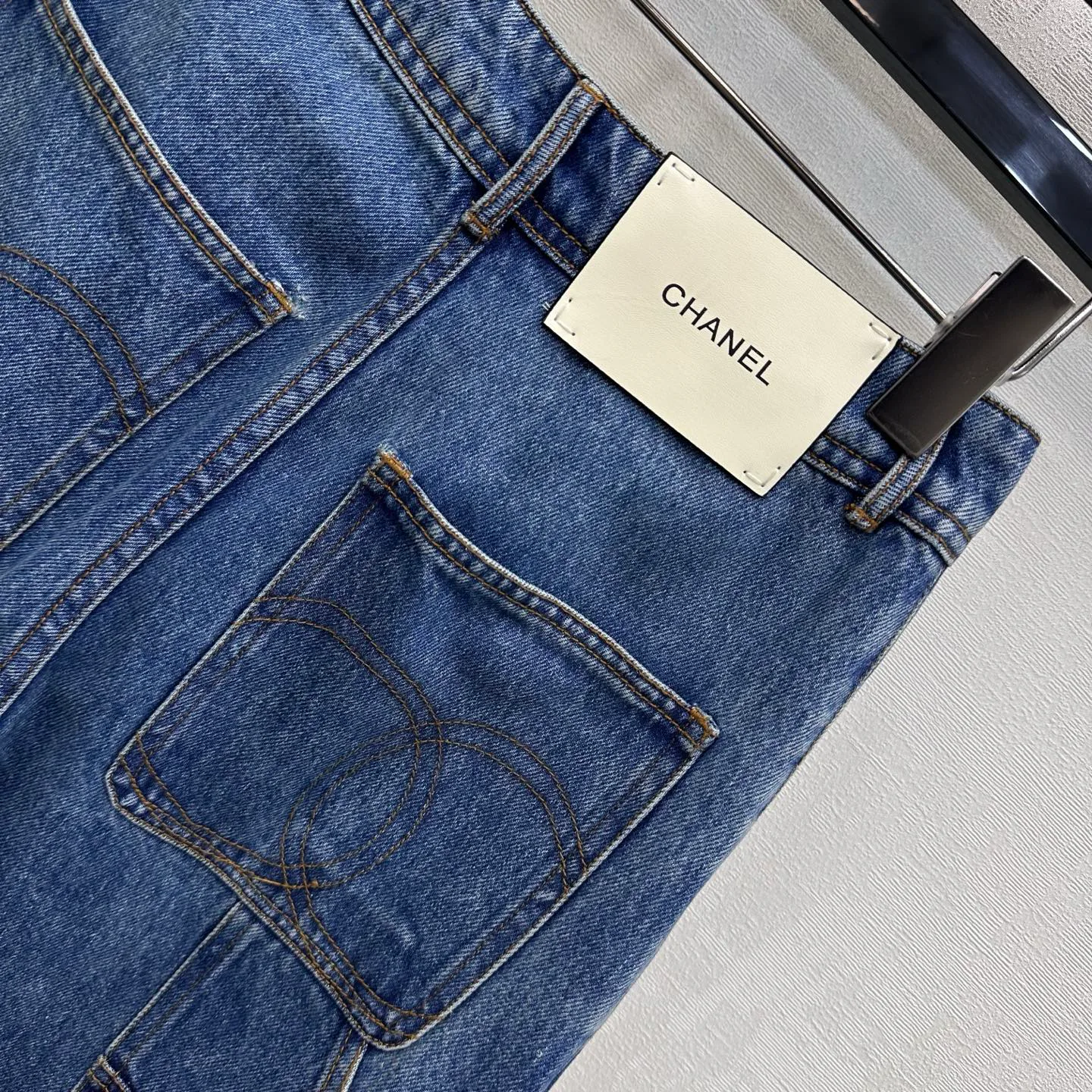 Джинсы Женские Chanel 17368253