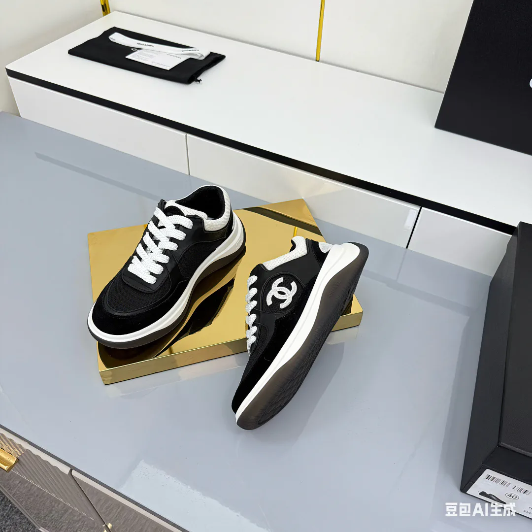 Кроссовки Женские Chanel 4502744