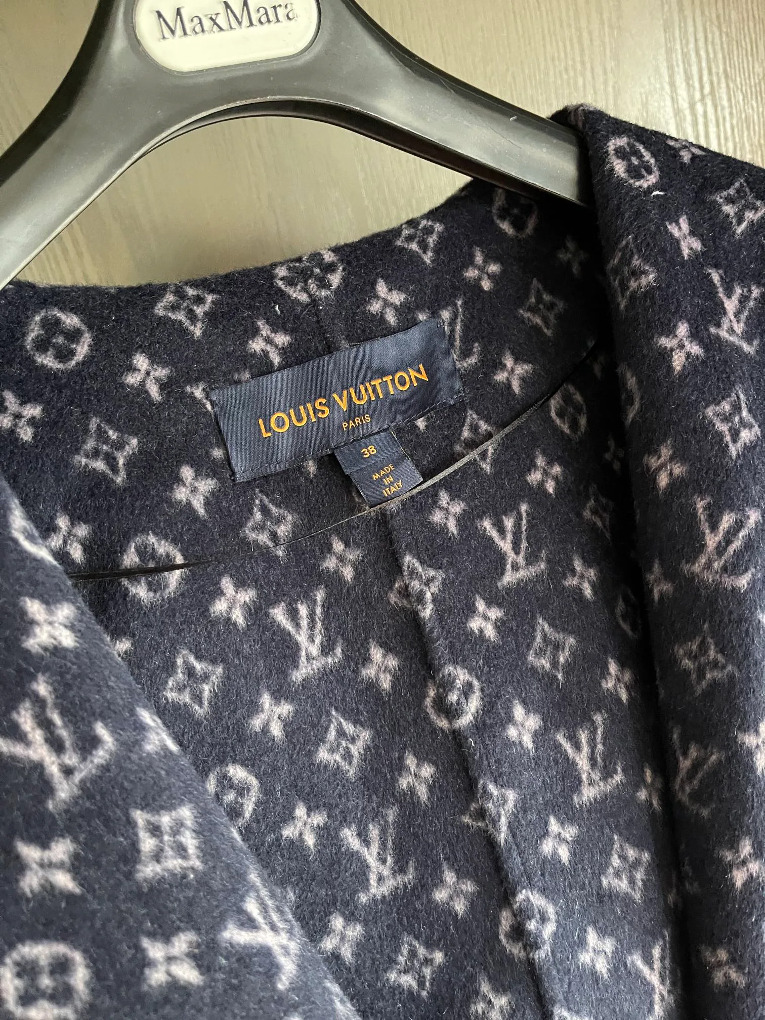 Пальто Женские Louis Vuitton 669744