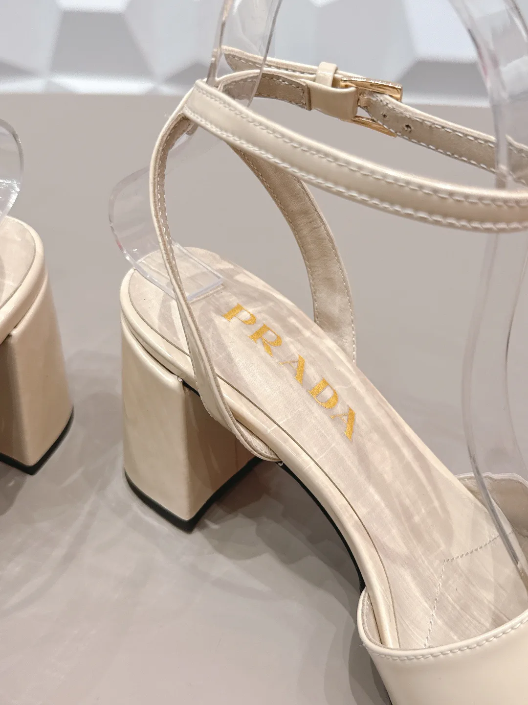 Босоножки Женские Prada 11014312