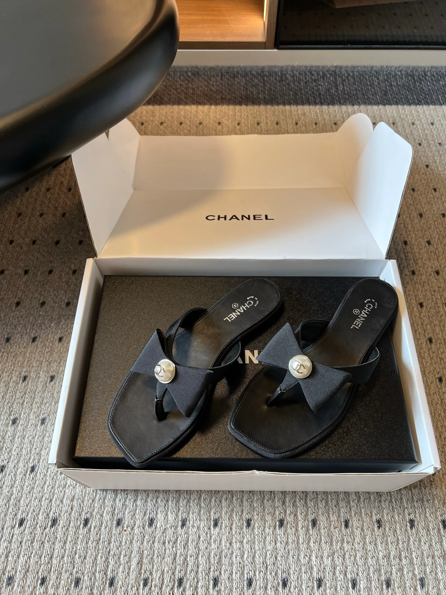 Шлепанцы Женские Chanel 17419372