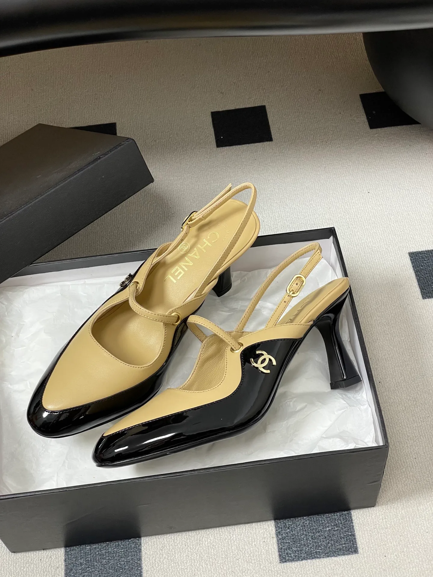 Босоножки Женские Chanel 11627639