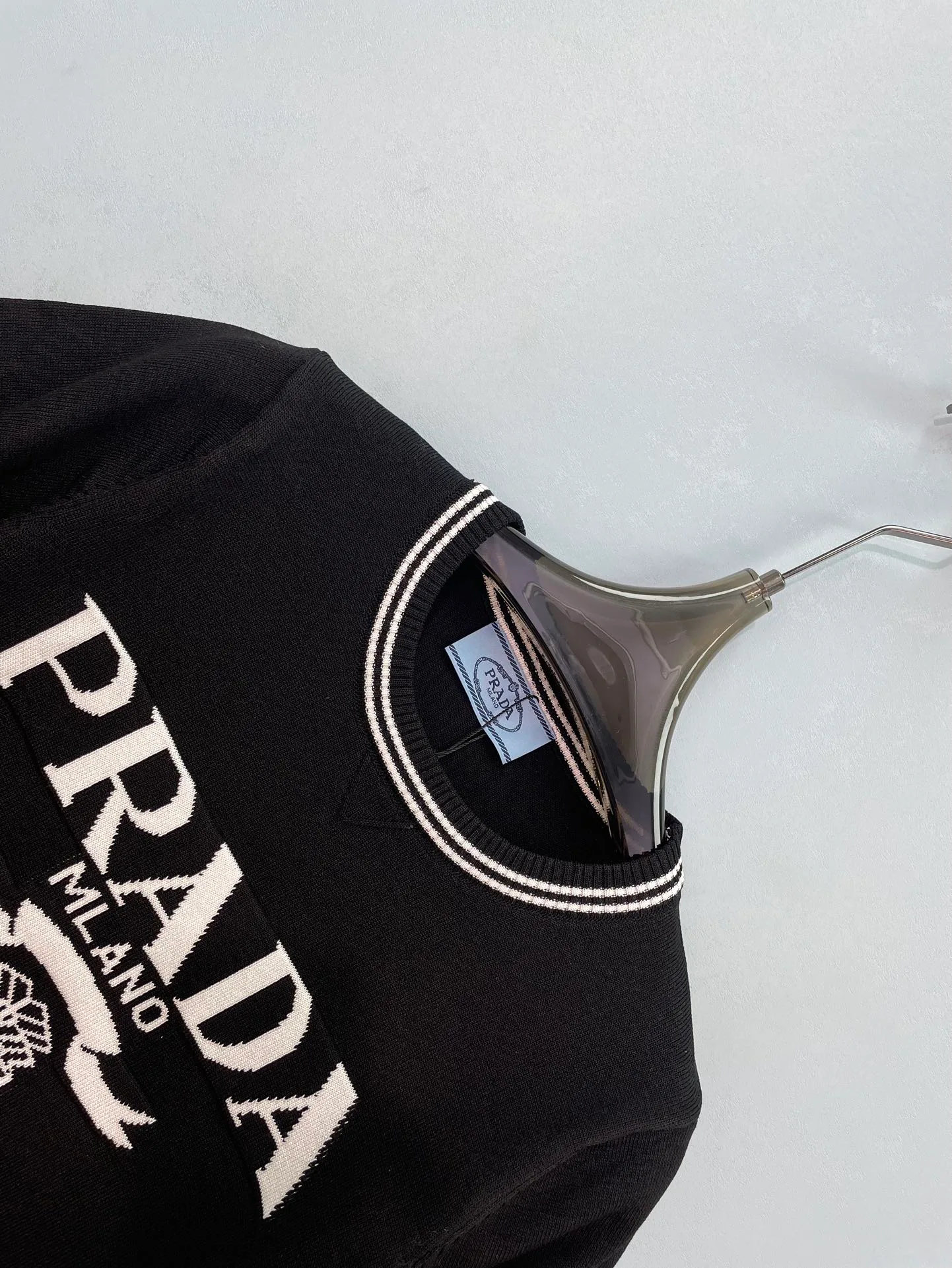 Футболки Женские Prada 17657264