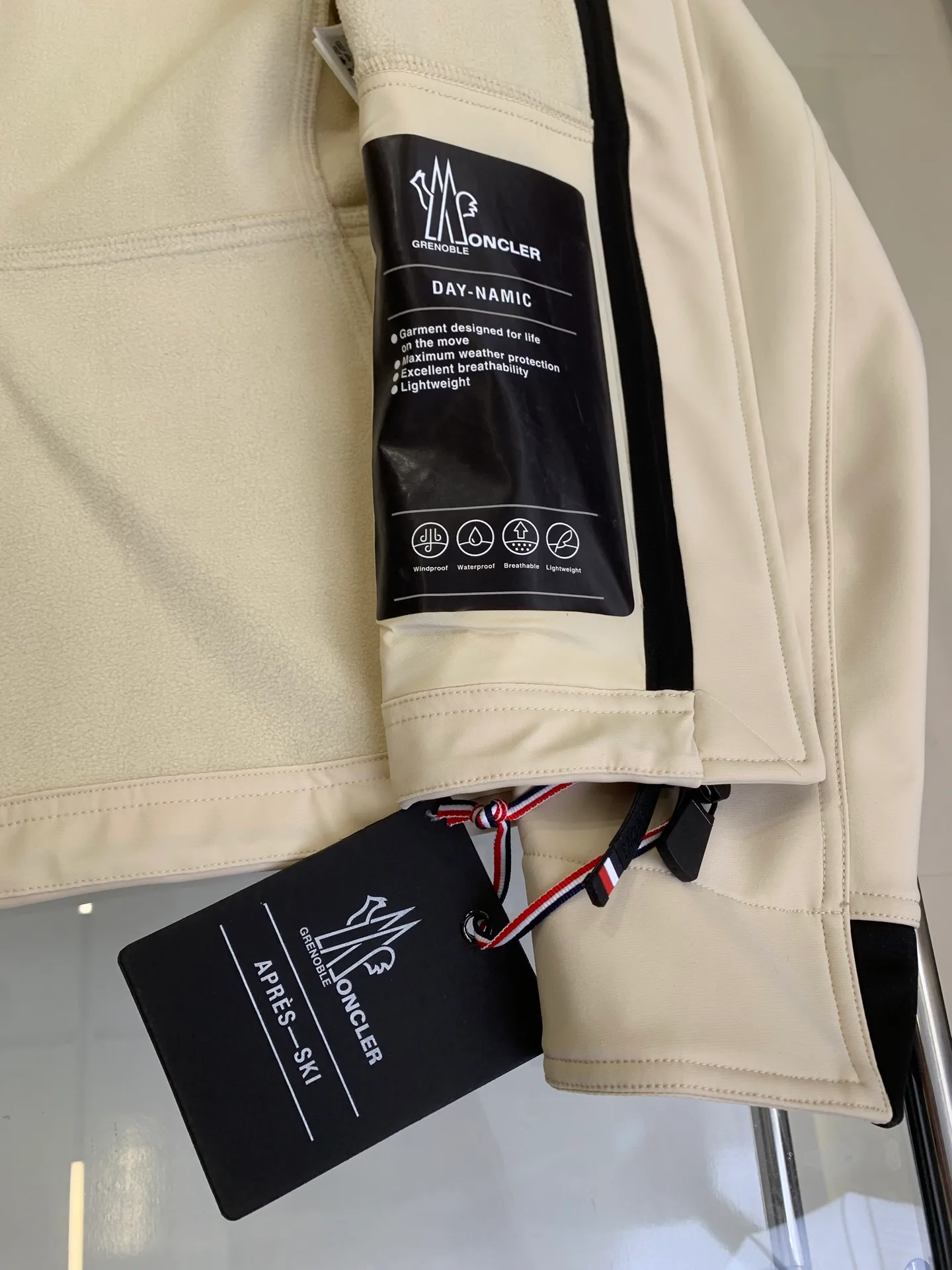 Куртки И Пуховики Женские Moncler 10248571