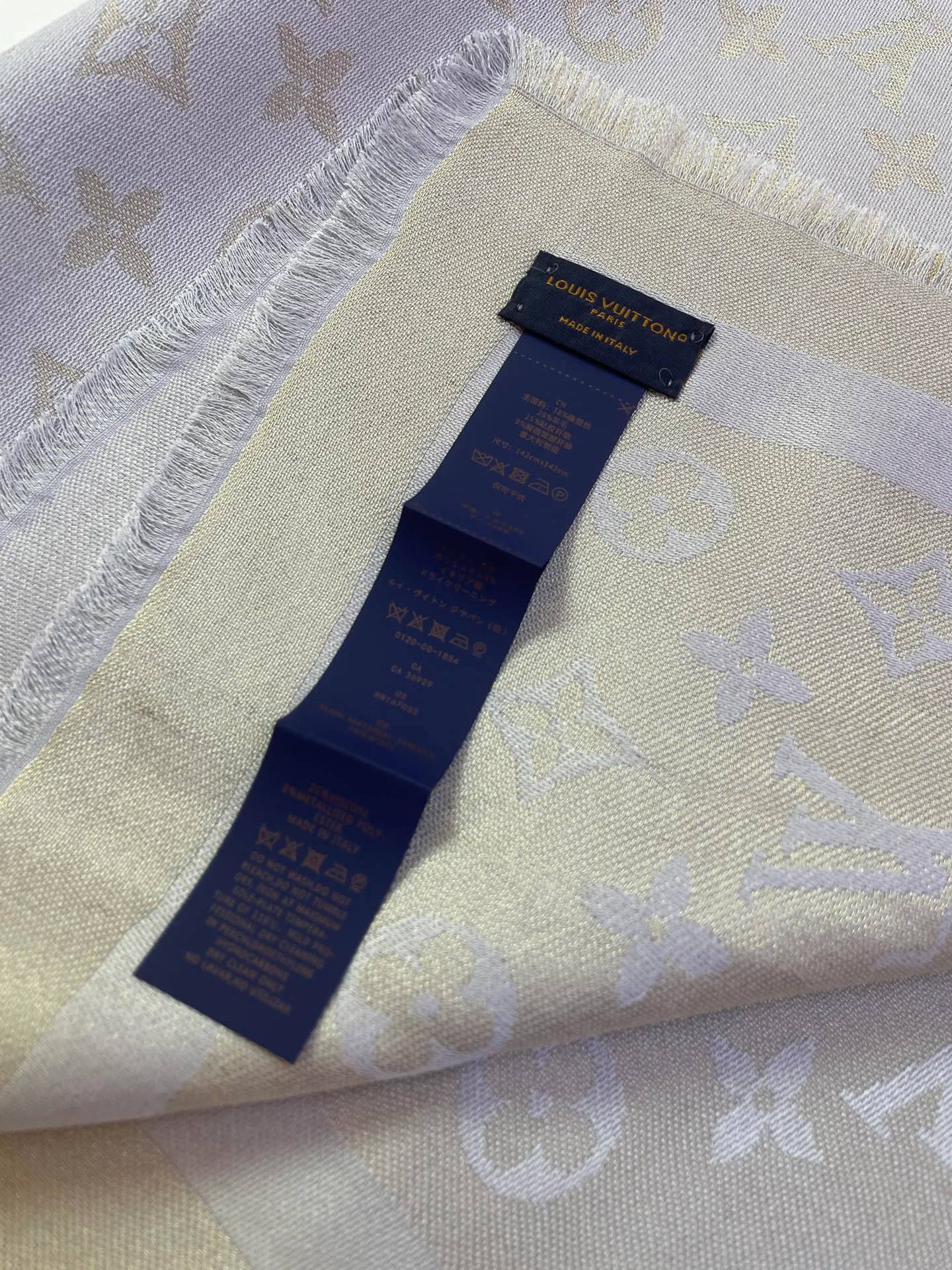 Шарфы Louis Vuitton 17898732