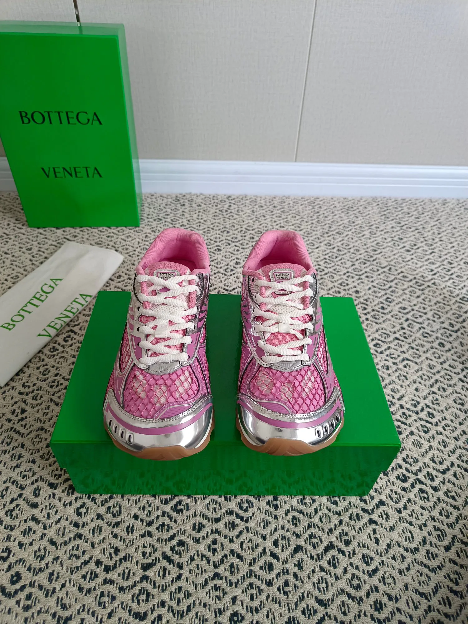 Кроссовки Женские Bottega Veneta 18273979