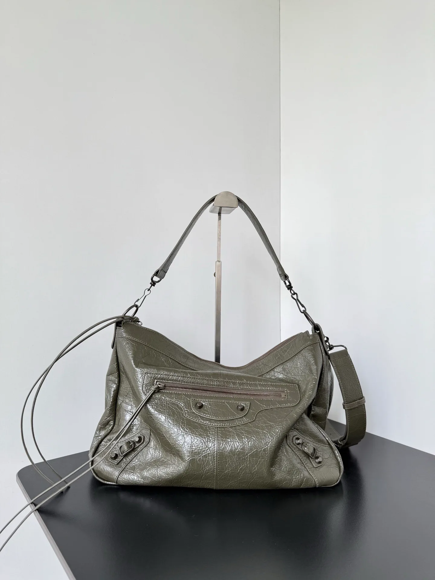 Сумки На Ремне Женские Balenciaga 11438220