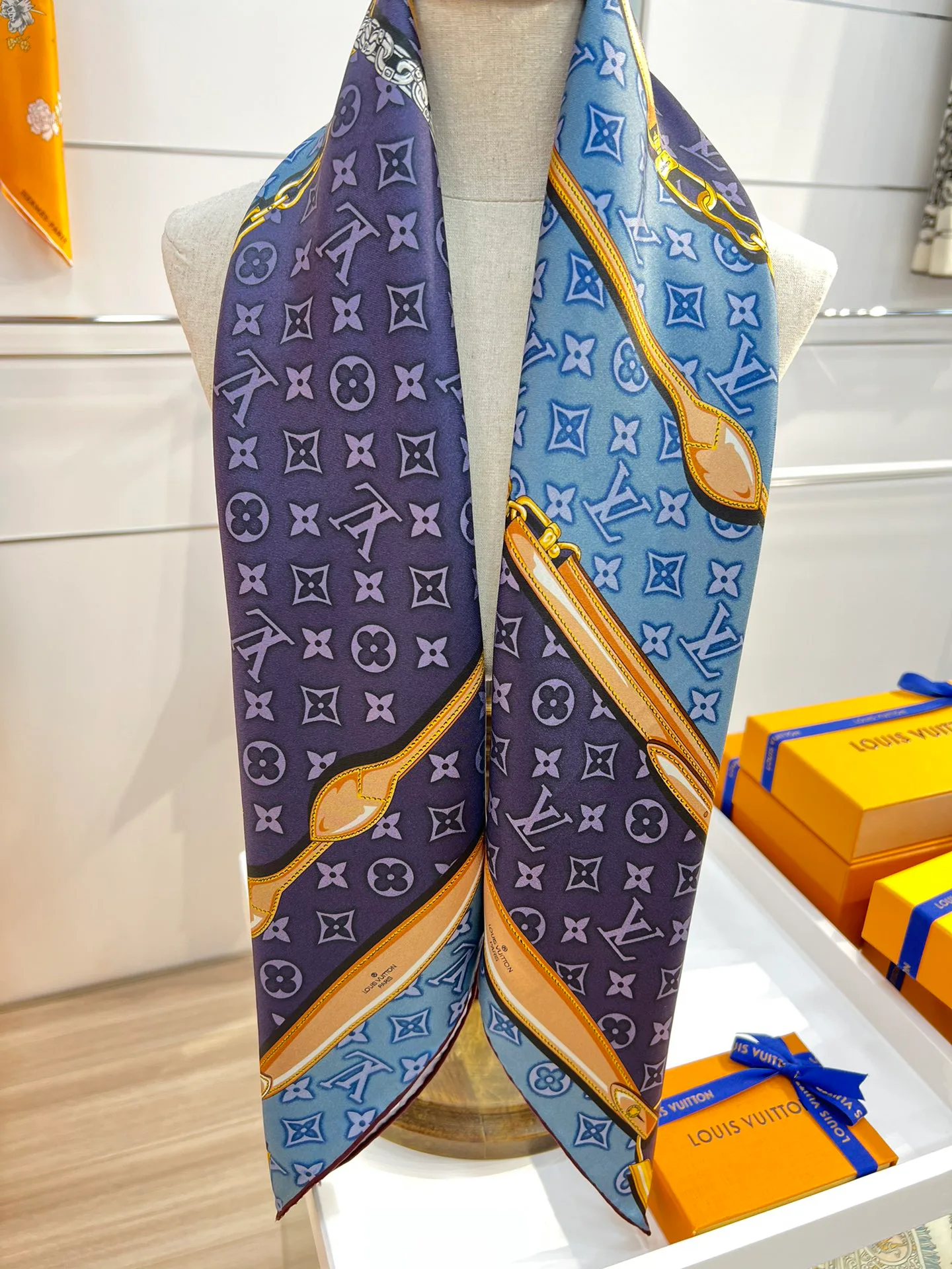 Шарфы Louis Vuitton 16226