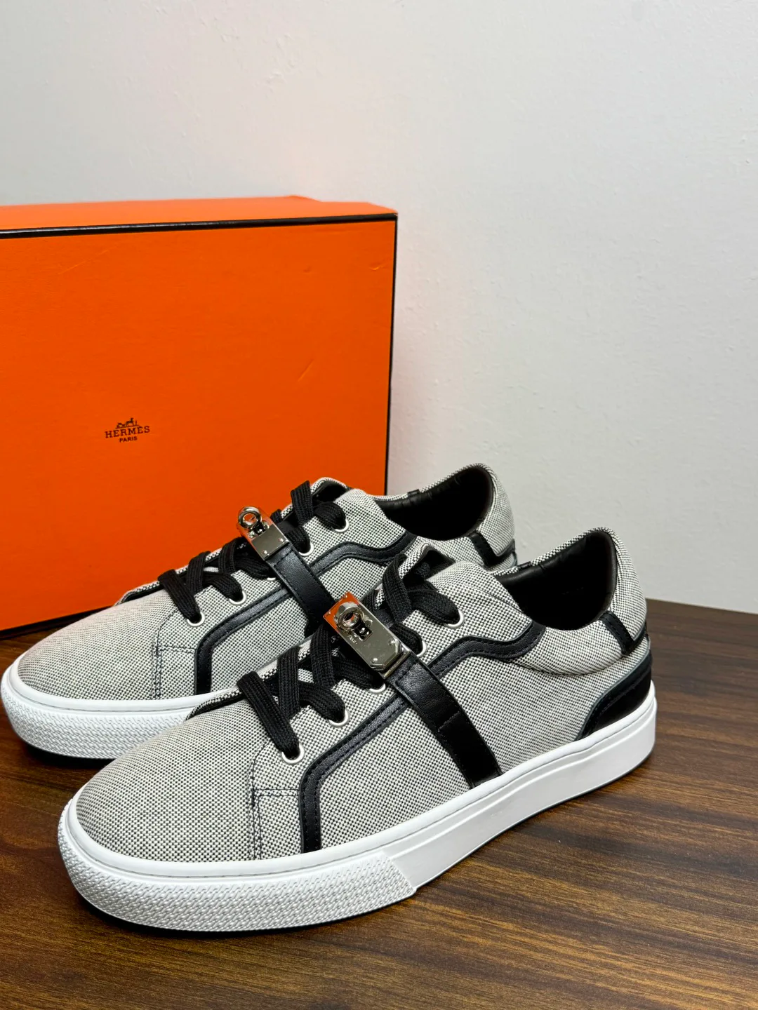 Кроссовки Мужские Hermes 19035977