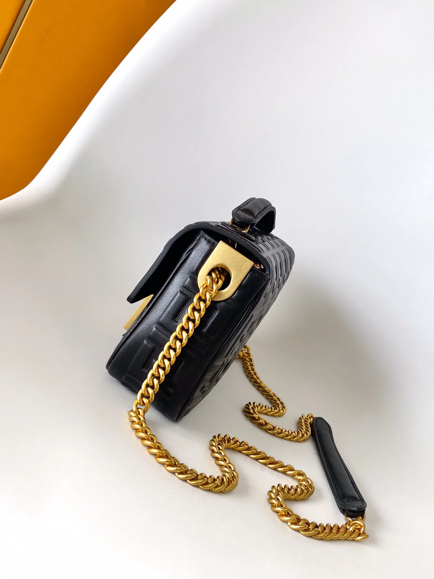 Классические Сумки Женские Fendi 13234563