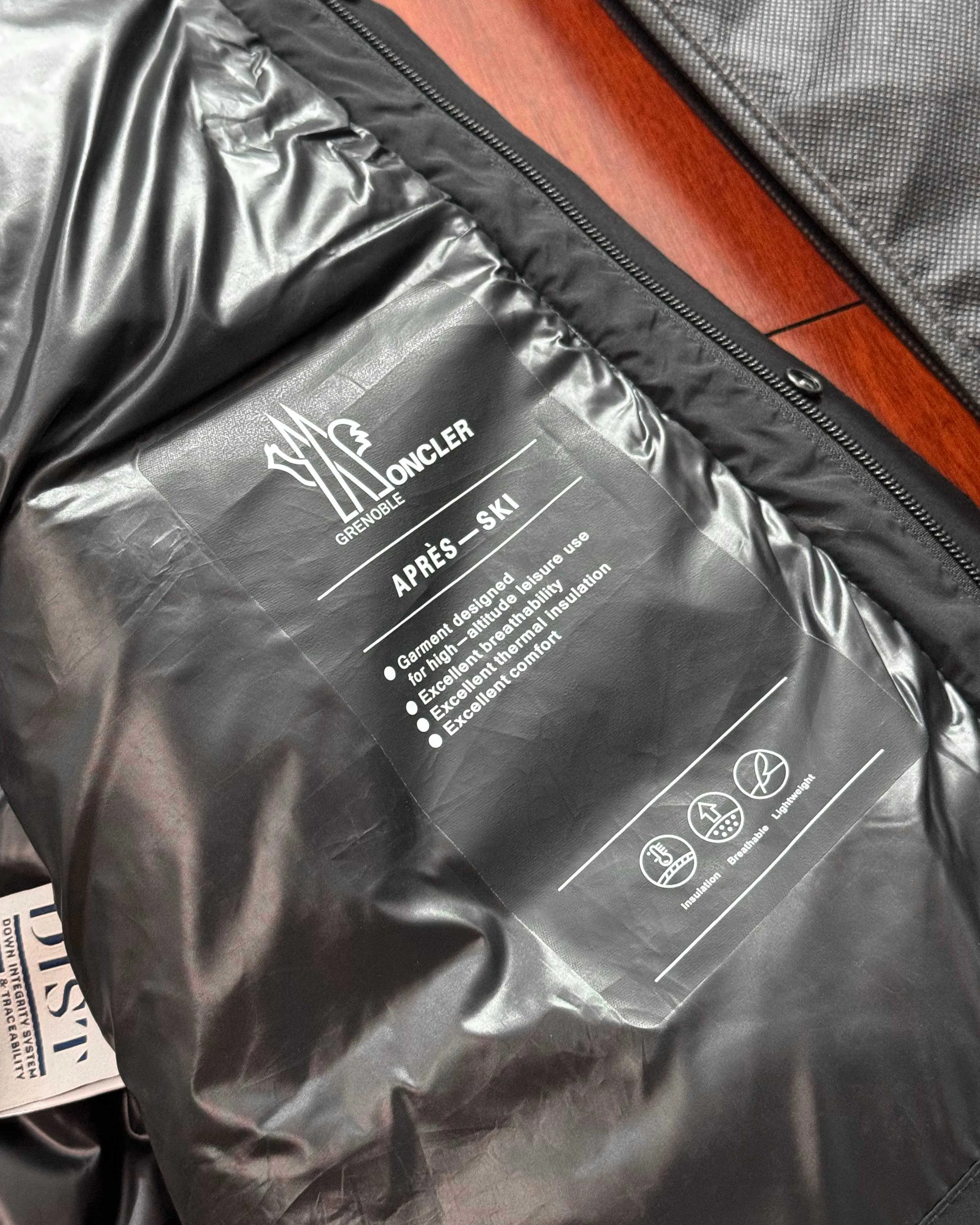 Куртки И Пуховики Мужские Moncler 216502