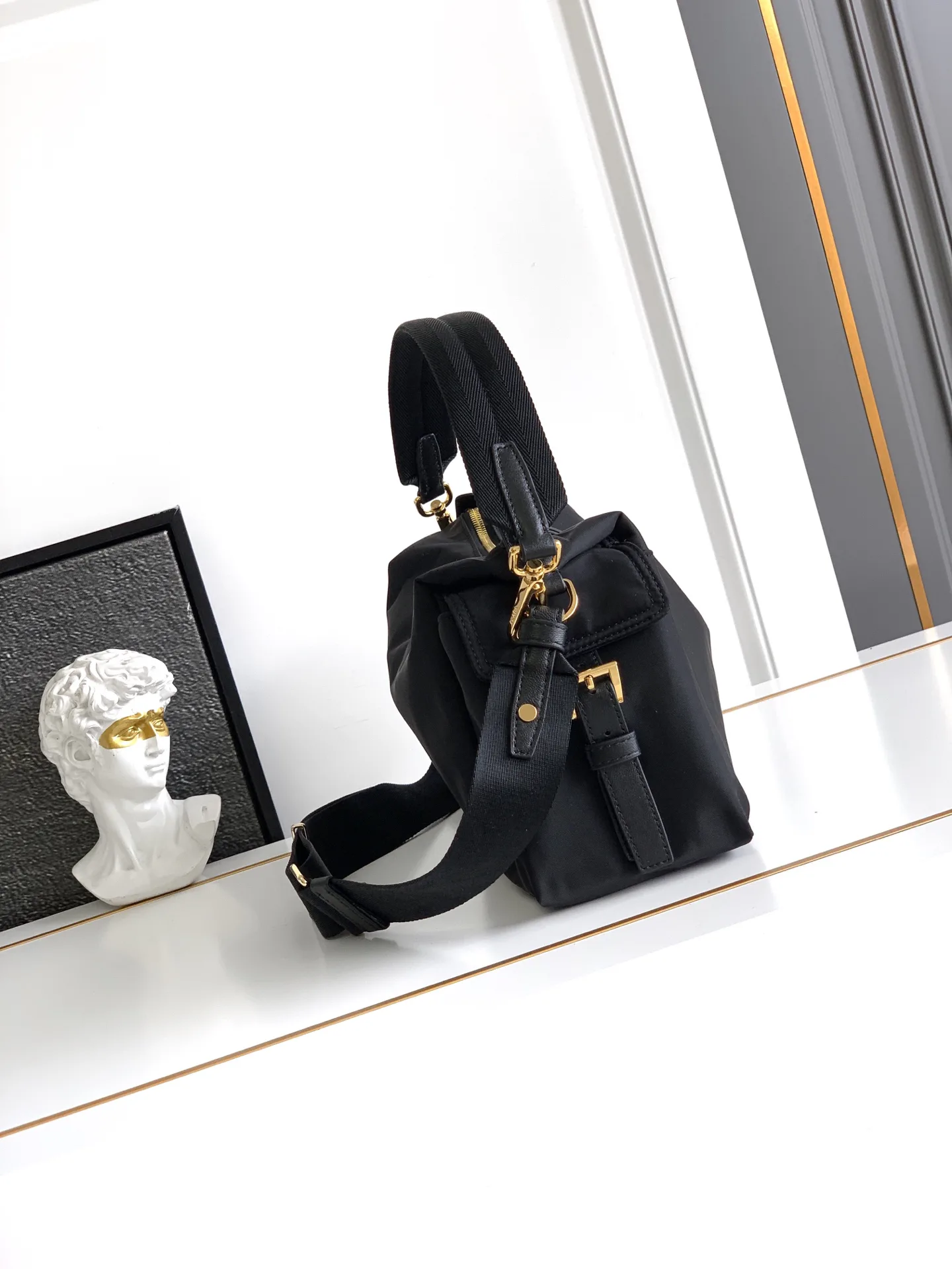 Классические Сумки Женские Prada 13368493