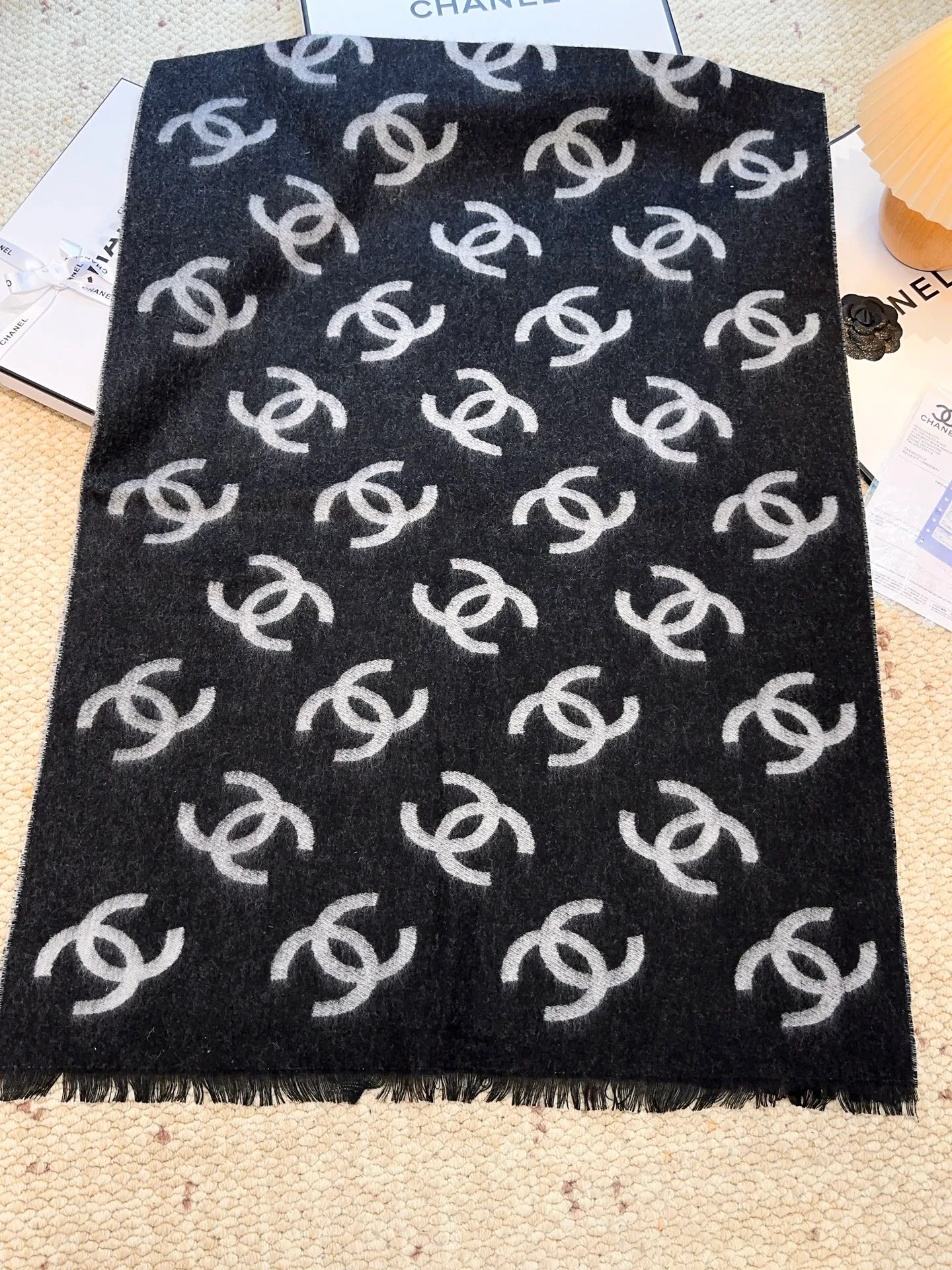 Шарфы Chanel 18401182