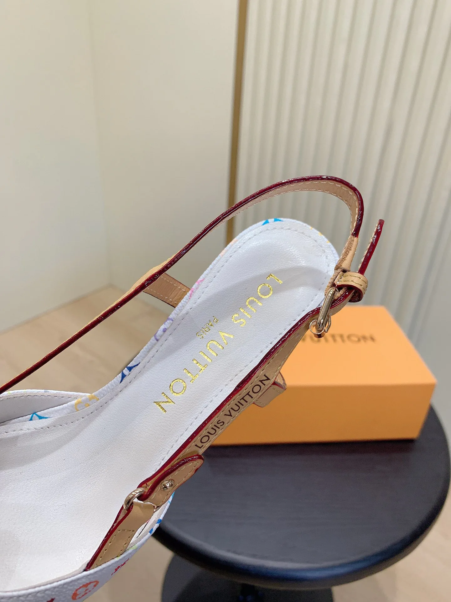 Туфли Женские Louis Vuitton 1834459