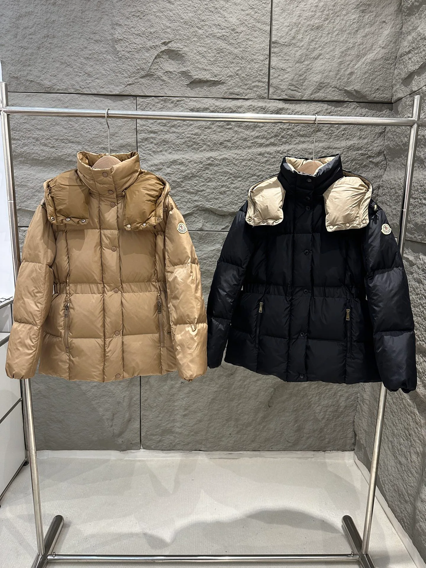 Куртки И Пуховики Женские Moncler 18609633
