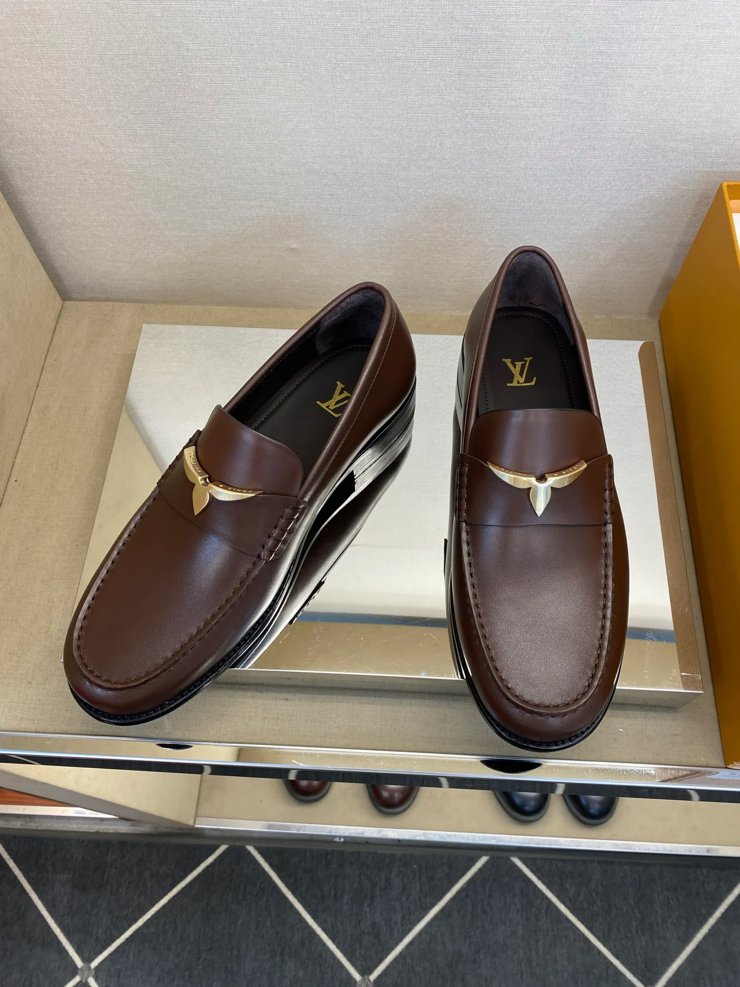 Лоферы И Туфли Мужские Louis Vuitton 18079148