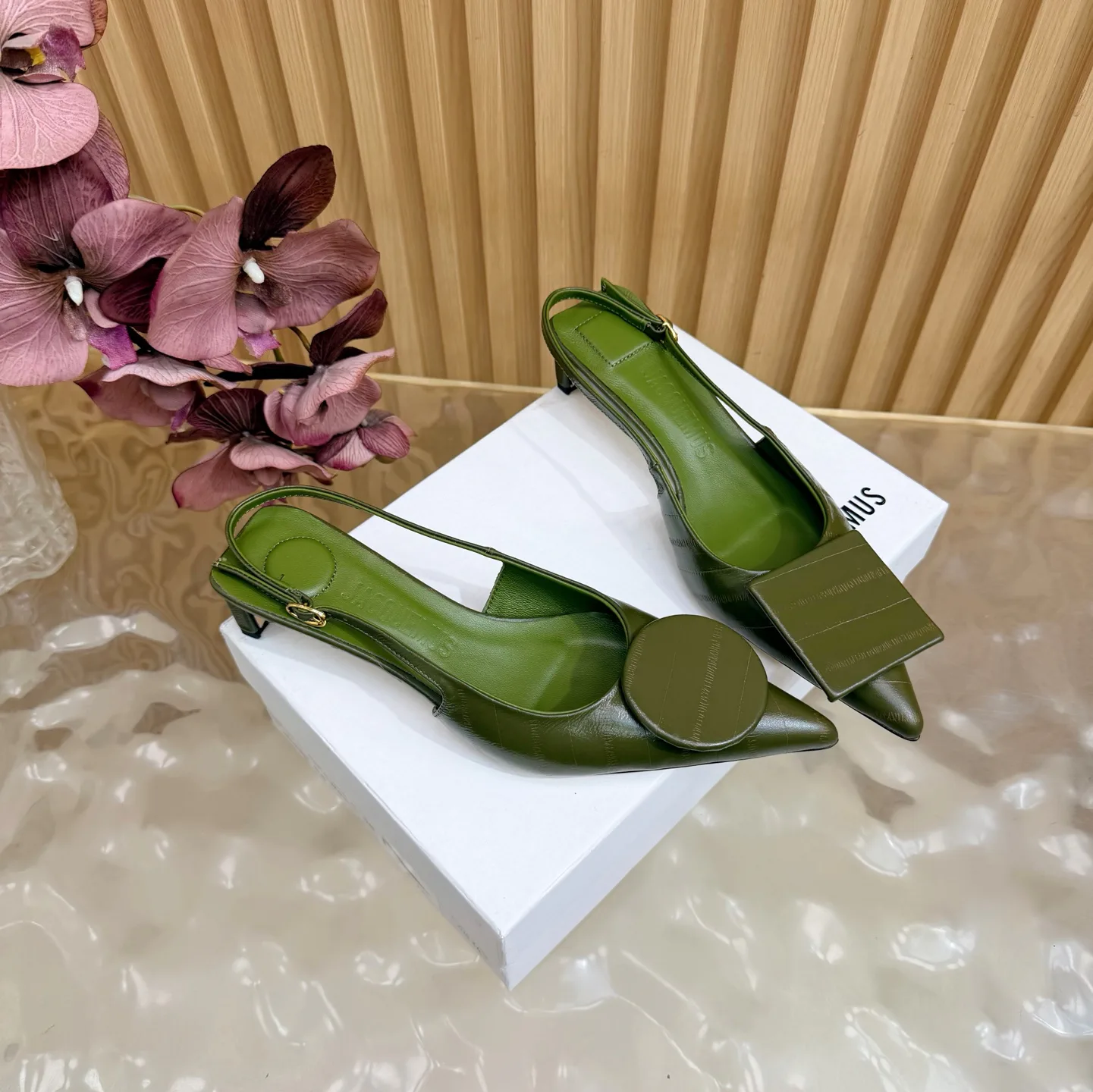 Туфли Женские Jacquemus 17038111
