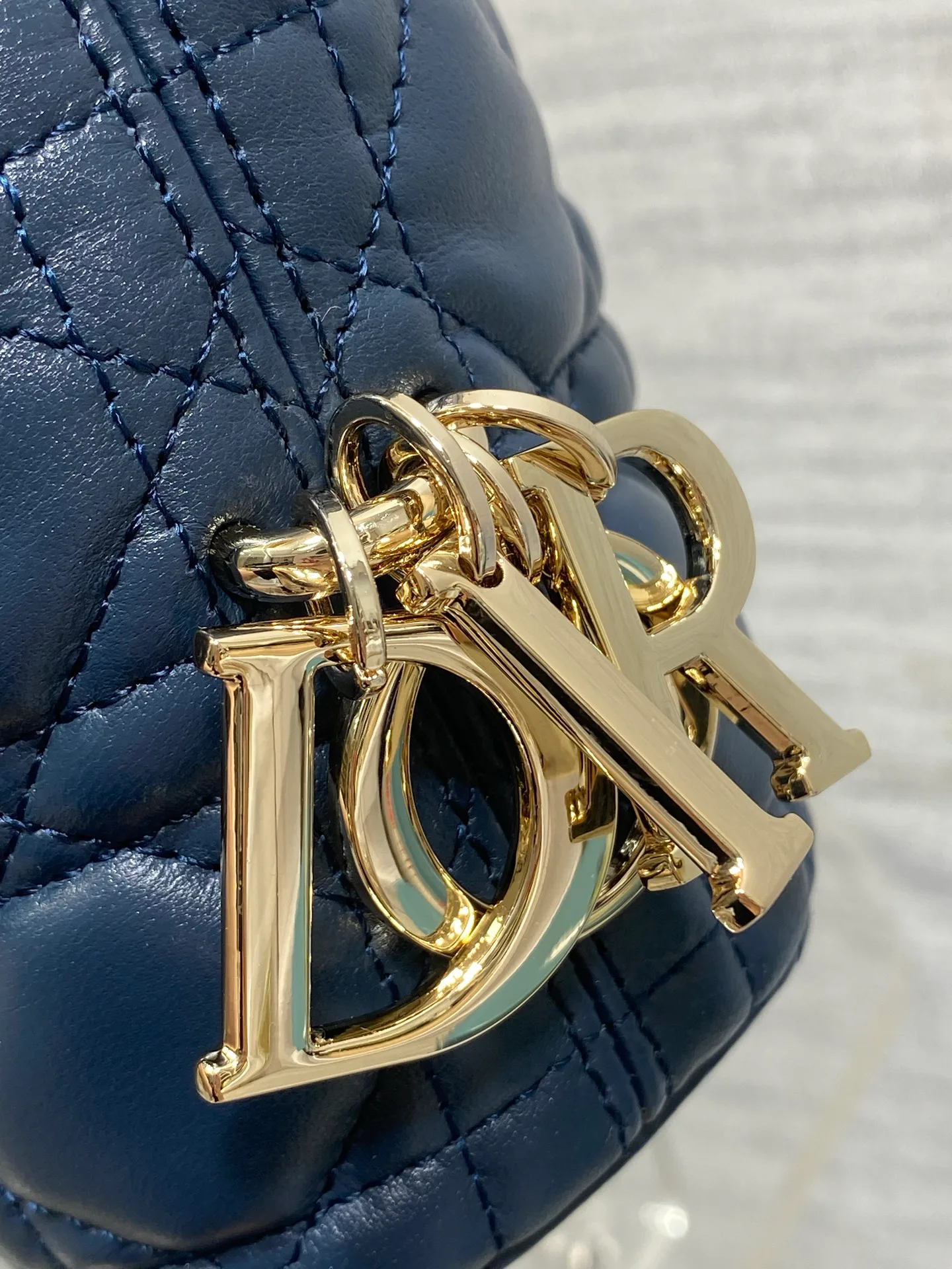 Классические Сумки Женские Christian Dior 18242117