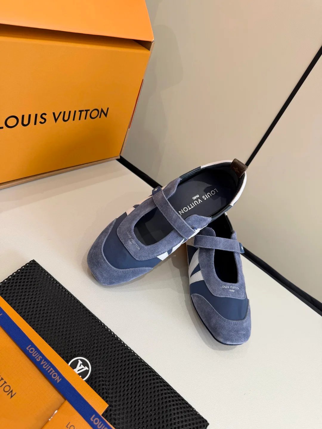 Туфли Женские Louis Vuitton 11440431