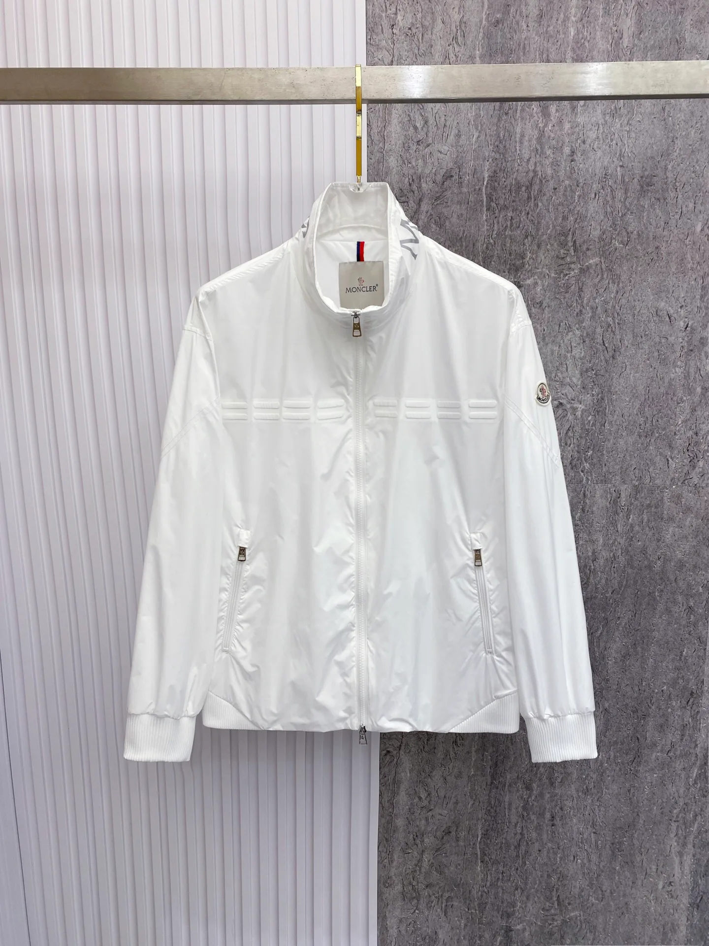 Куртки И Пуховики Мужские Moncler 5023402