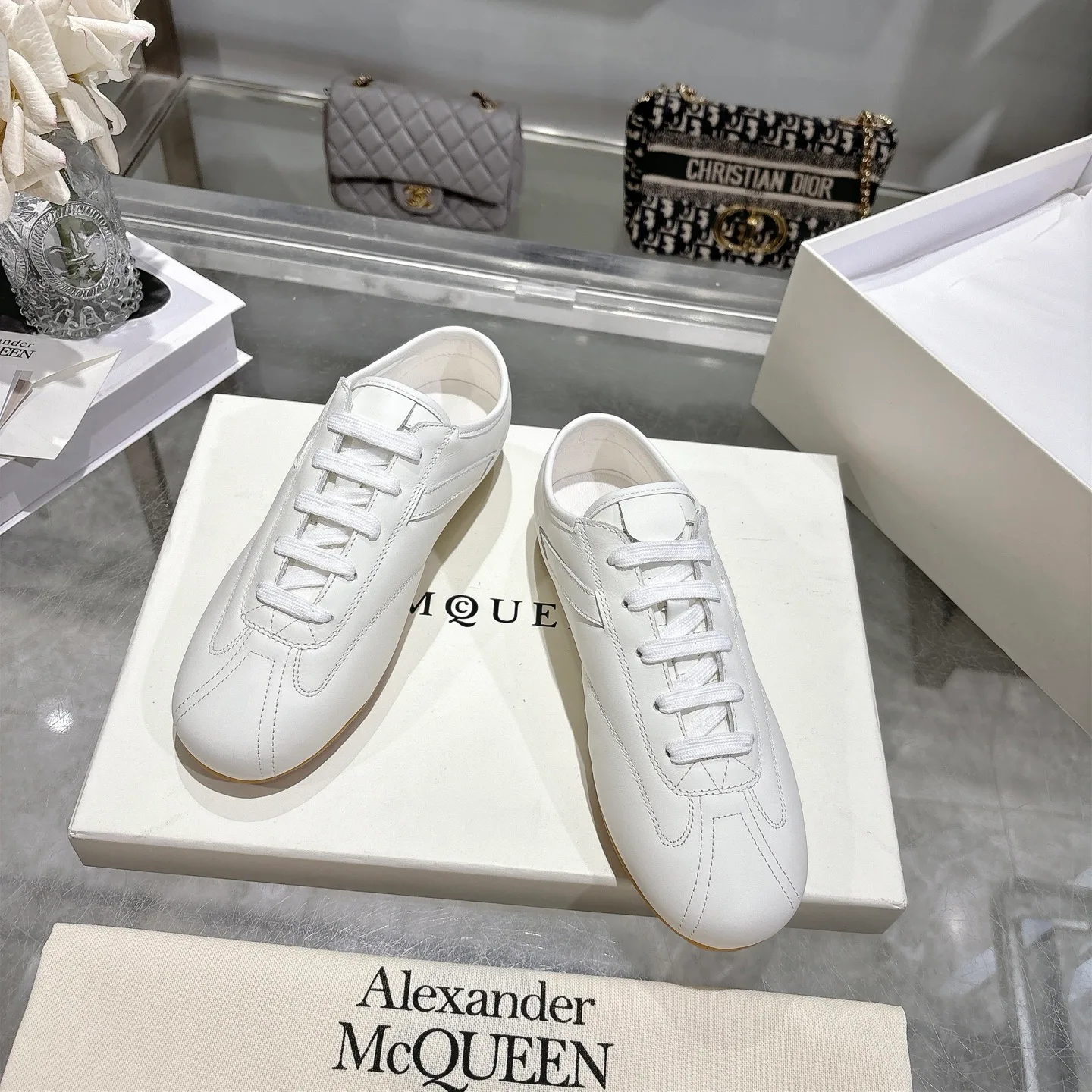 Кроссовки Женские Alexander Mcqueen 12208660