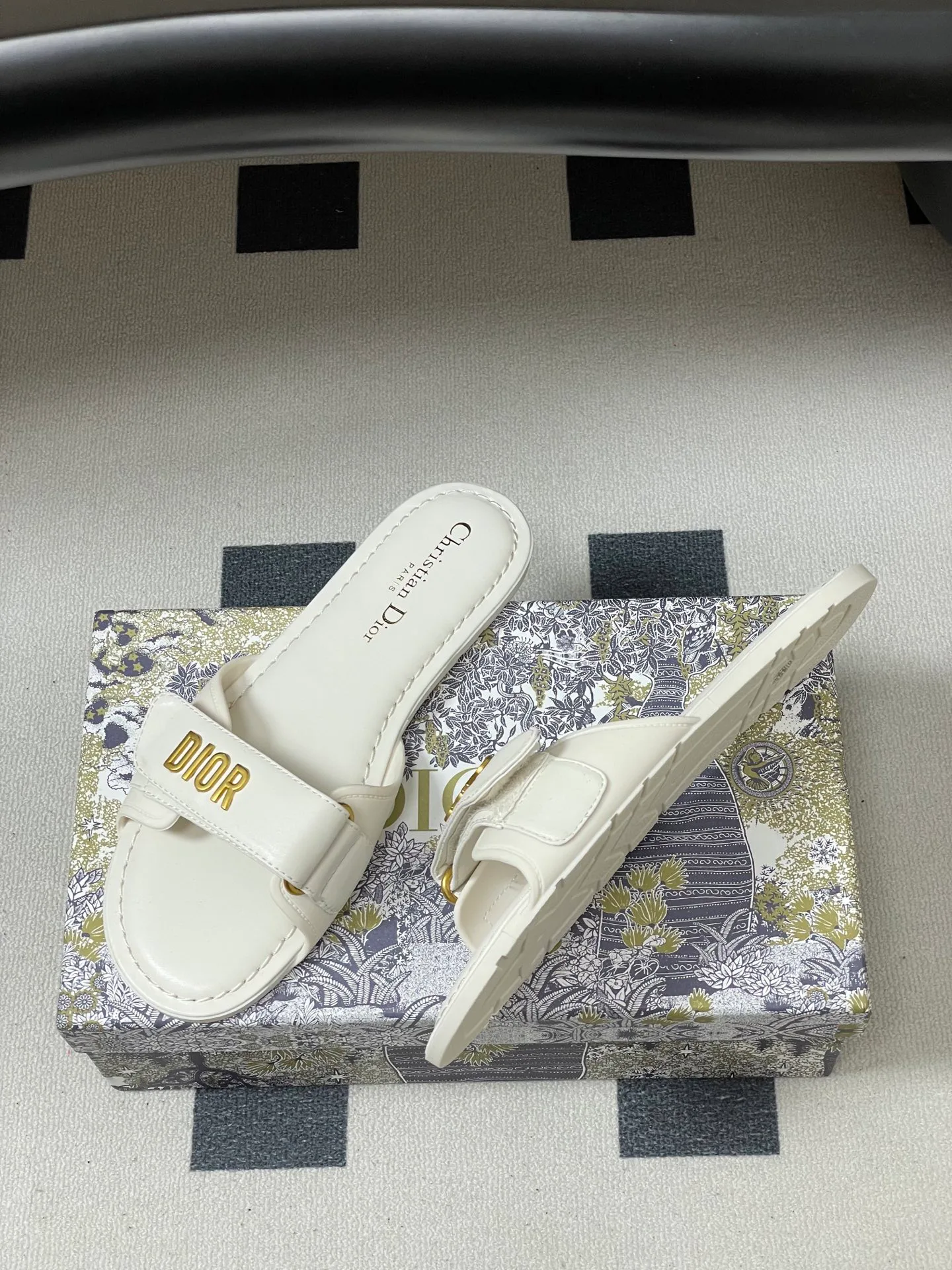 Шлепанцы Женские Christian Dior 1677122