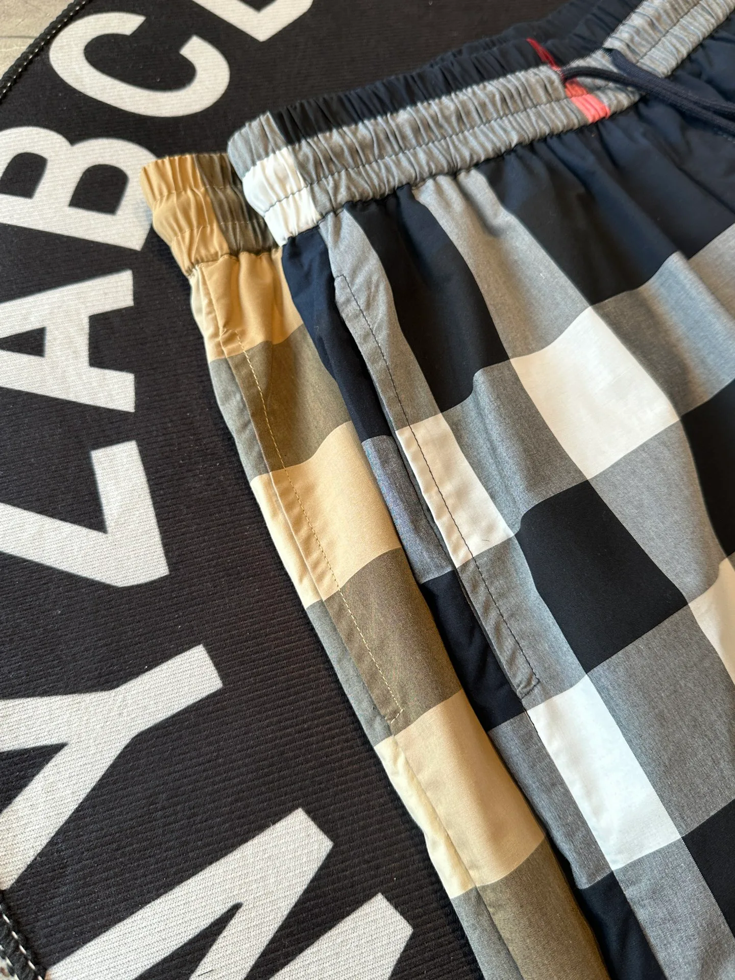 Шорты Женские Burberry 9872811