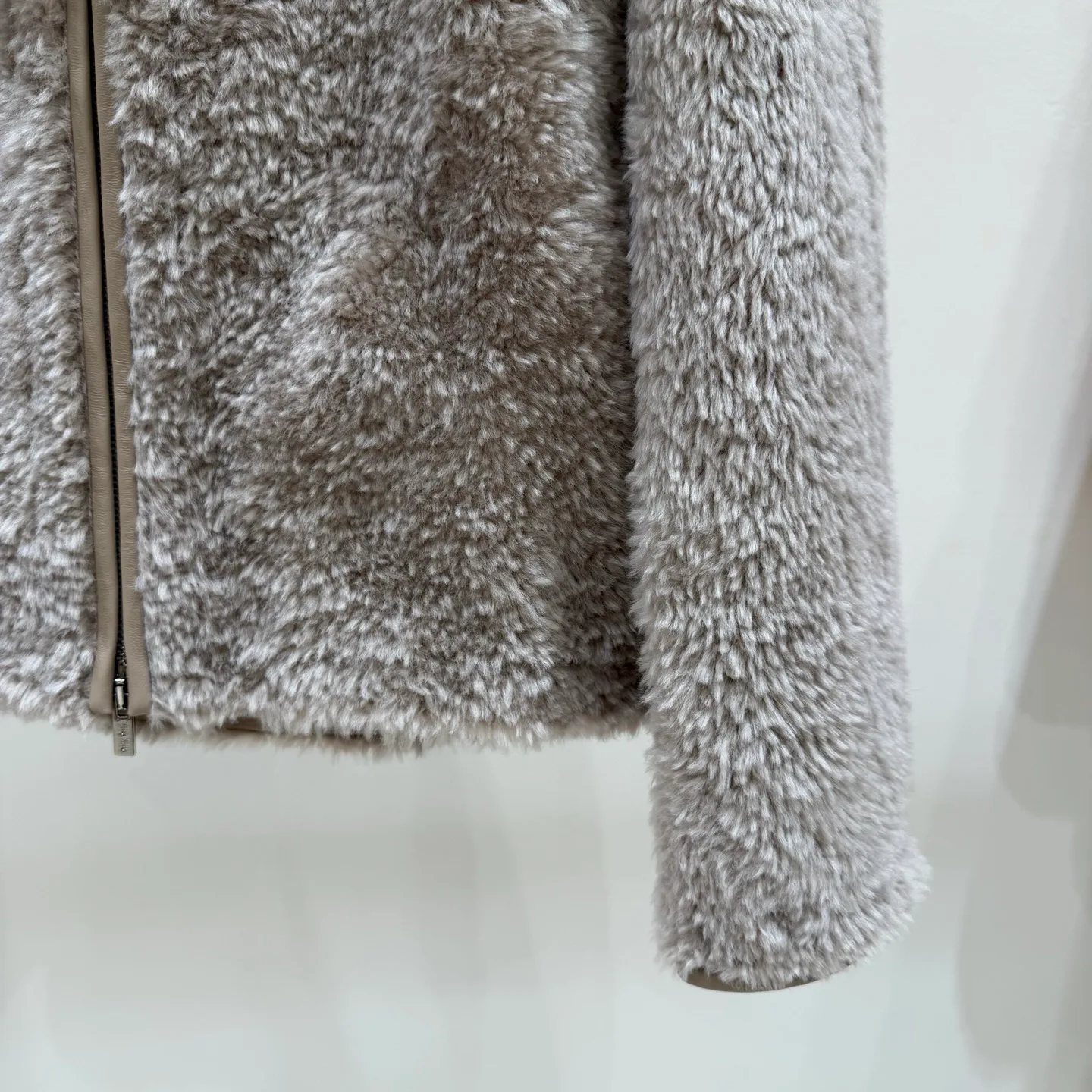 Кожаные Куртки И Дублёнки Женские Miu Miu 18601789