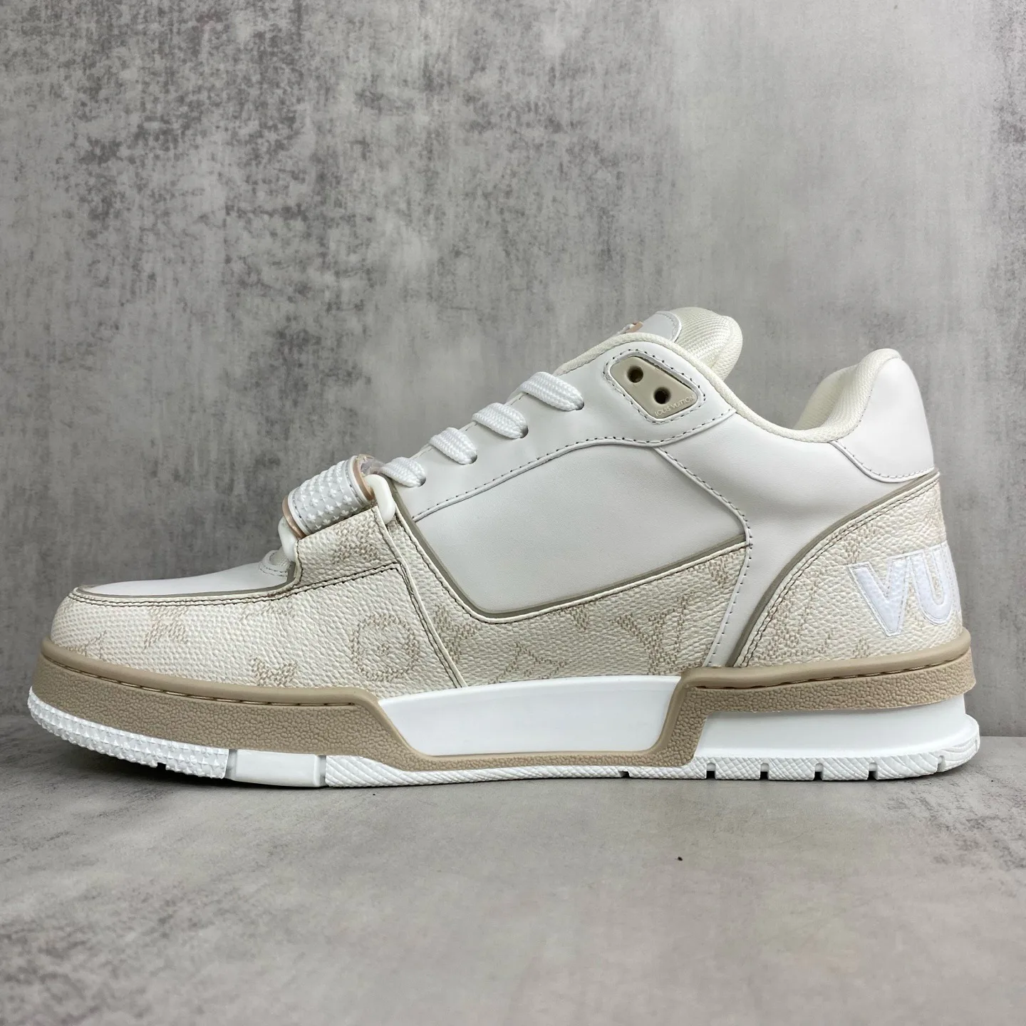 Кроссовки Женские Louis Vuitton 2652608