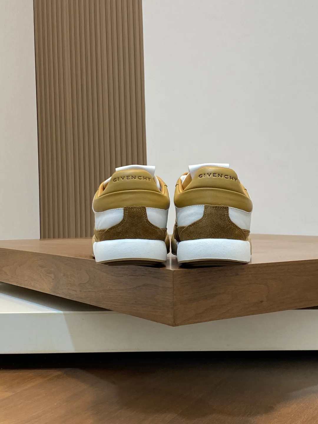 Кроссовки Женские Givenchy 2194093