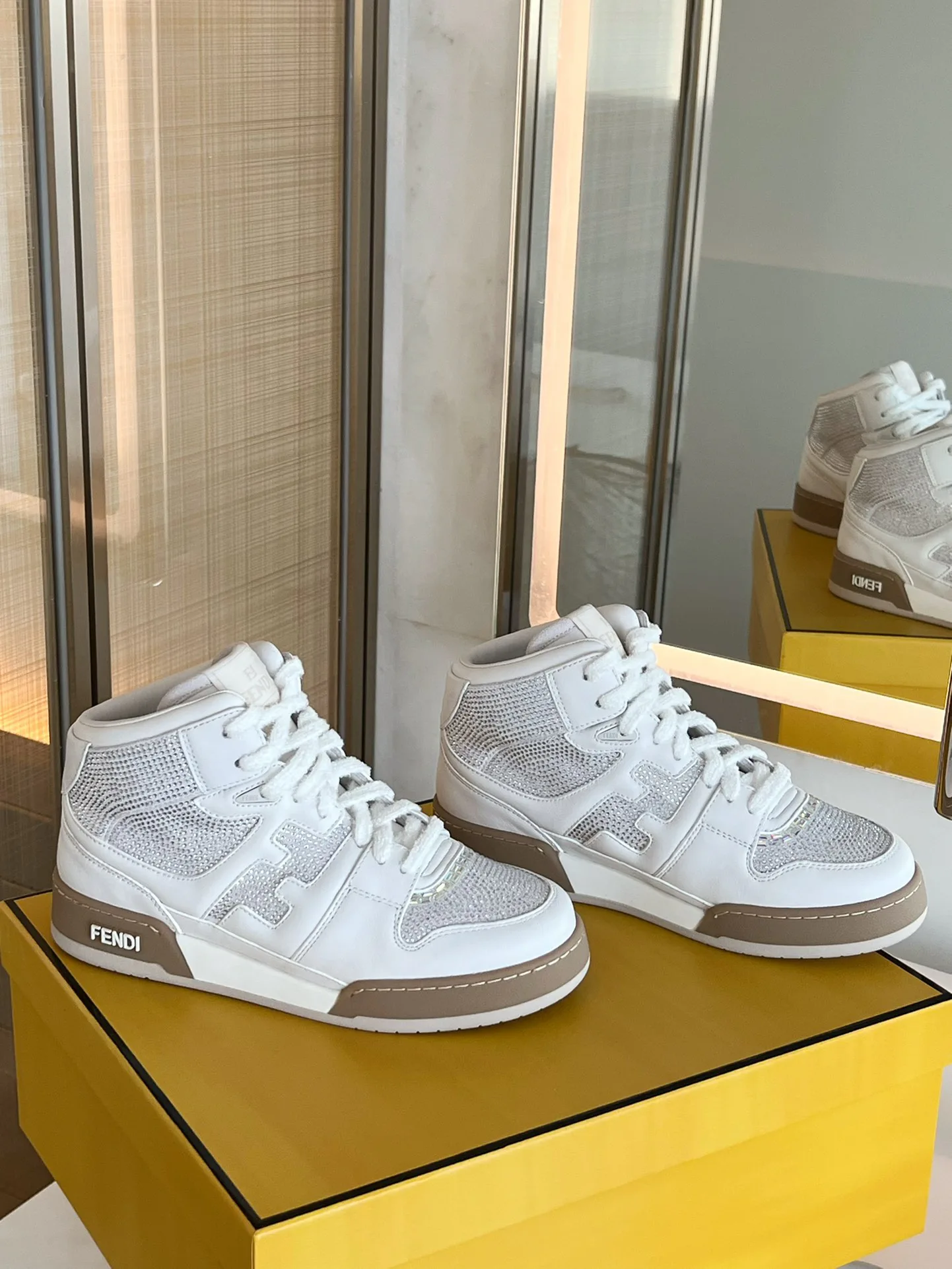 Кроссовки Женские Fendi 4066