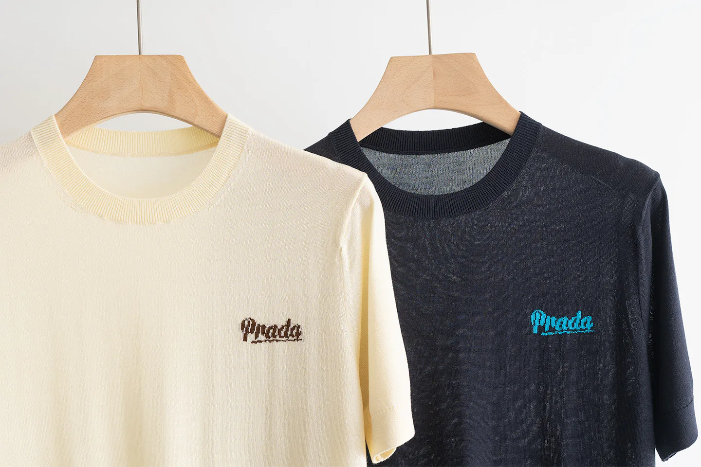 Футболки Женские Prada 11782982