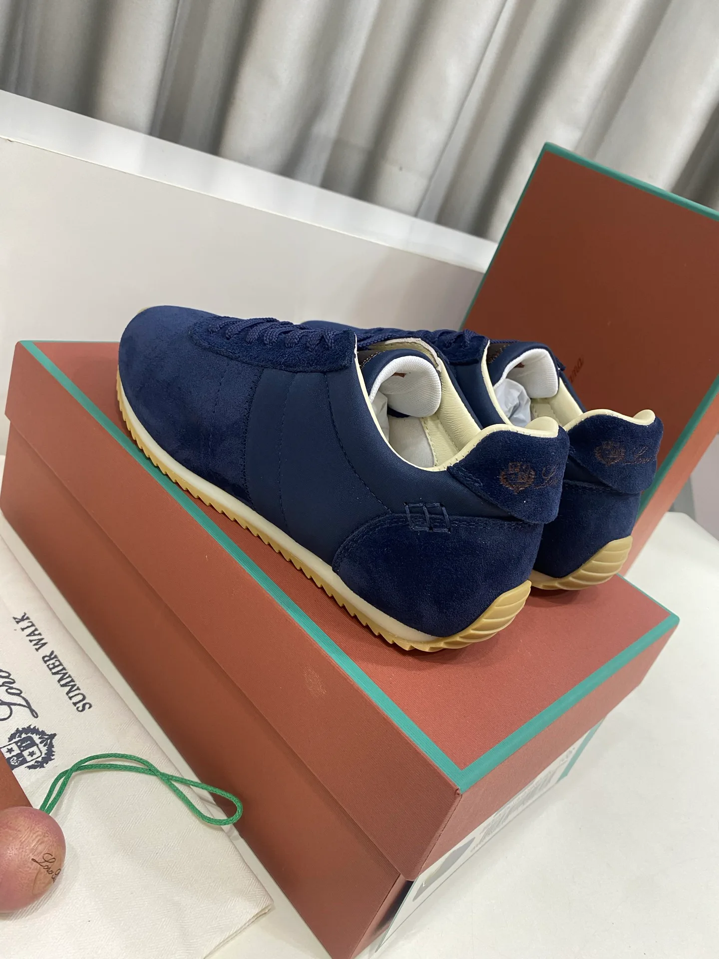 Кроссовки Женские Loro Piana 17485965