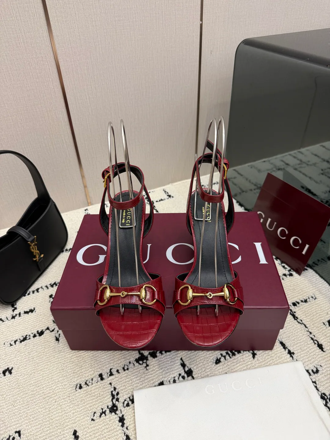 Босоножки Женские Gucci 18049071