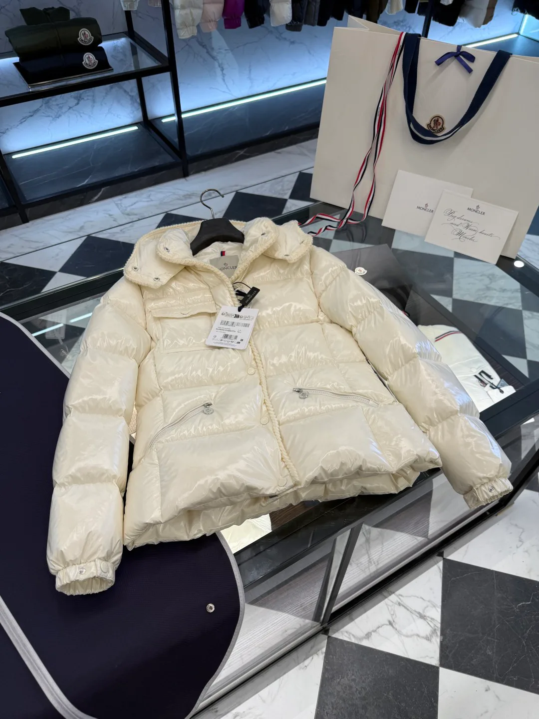 Куртки И Пуховики Женские Moncler 18741287